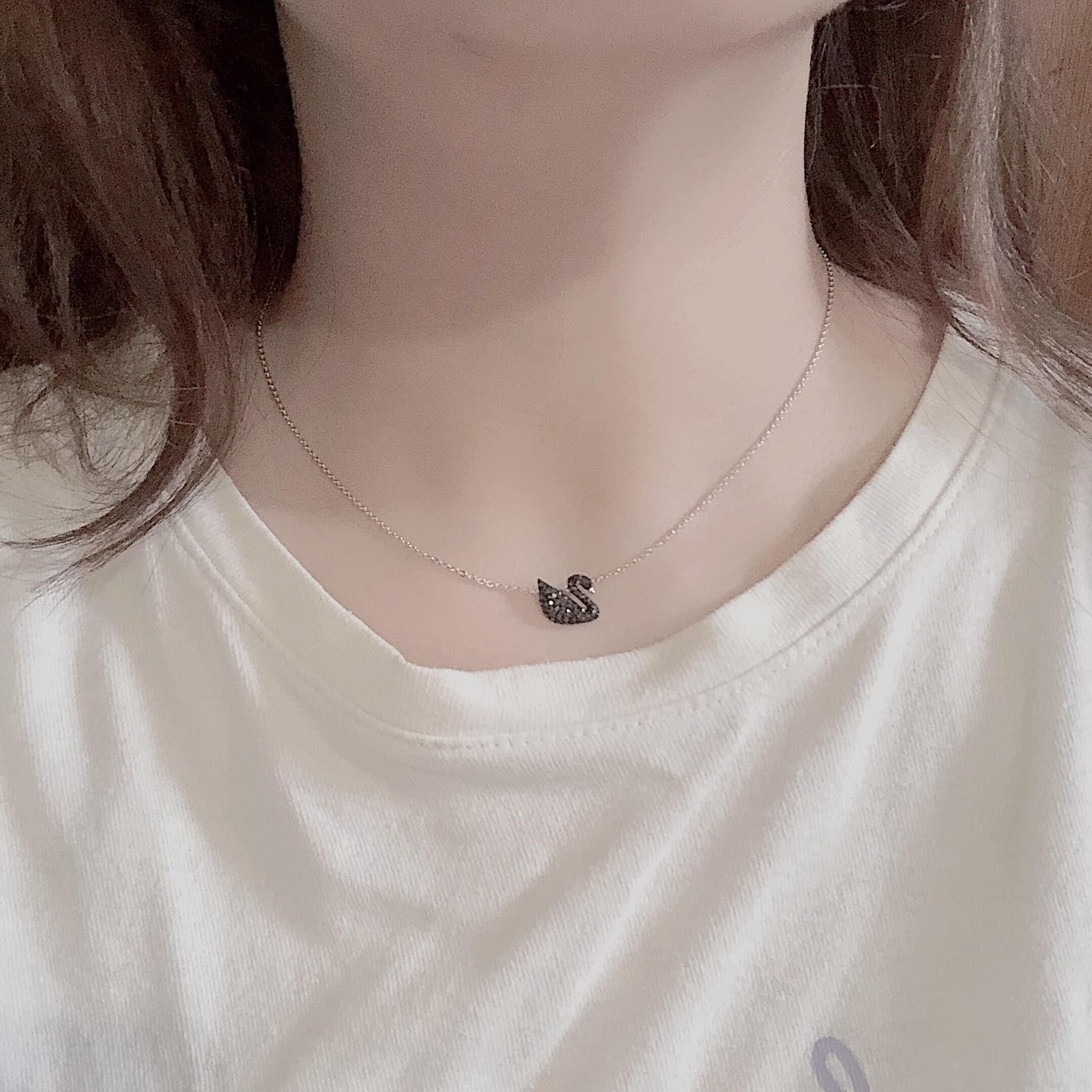 Thiên nga đen Swarovski dây bạc - Swarovski Iconic Swan pendant, Black, Rhodium plated