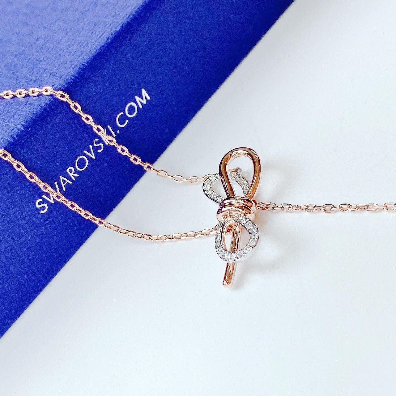 Dây chuyền Swarovski chữ Y màu vàng hồng - Swarovski Lifelong Bow necklace Bow, White, Mixed metal finish