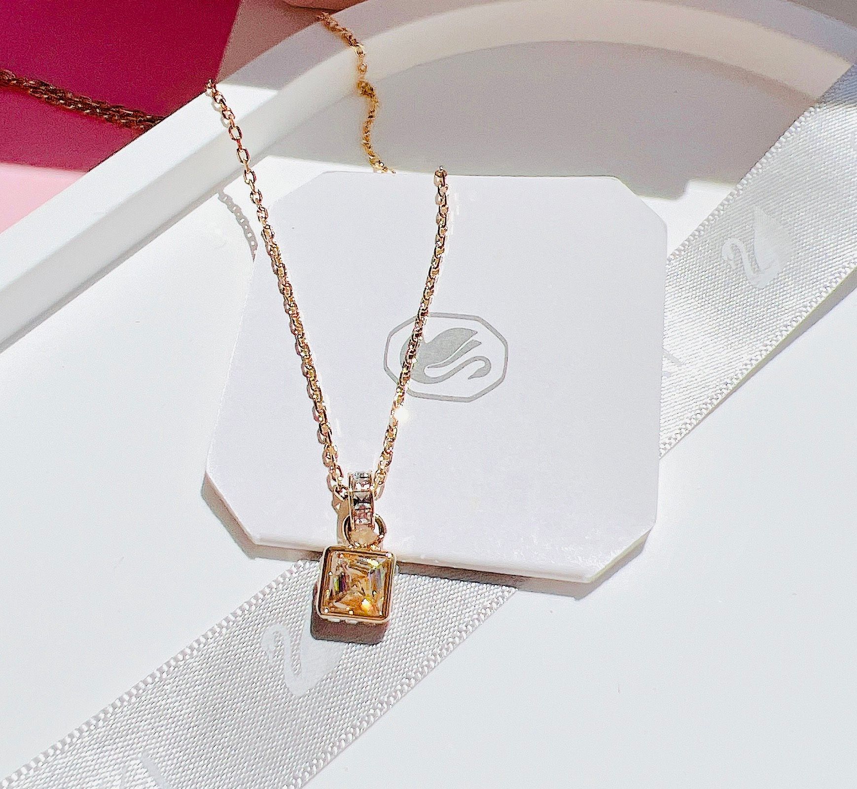 Dây chuyền Swarovski Stilla vuông màu vàng - Swarovski Stilla pendant Square cut, Yellow, Gold-tone plated