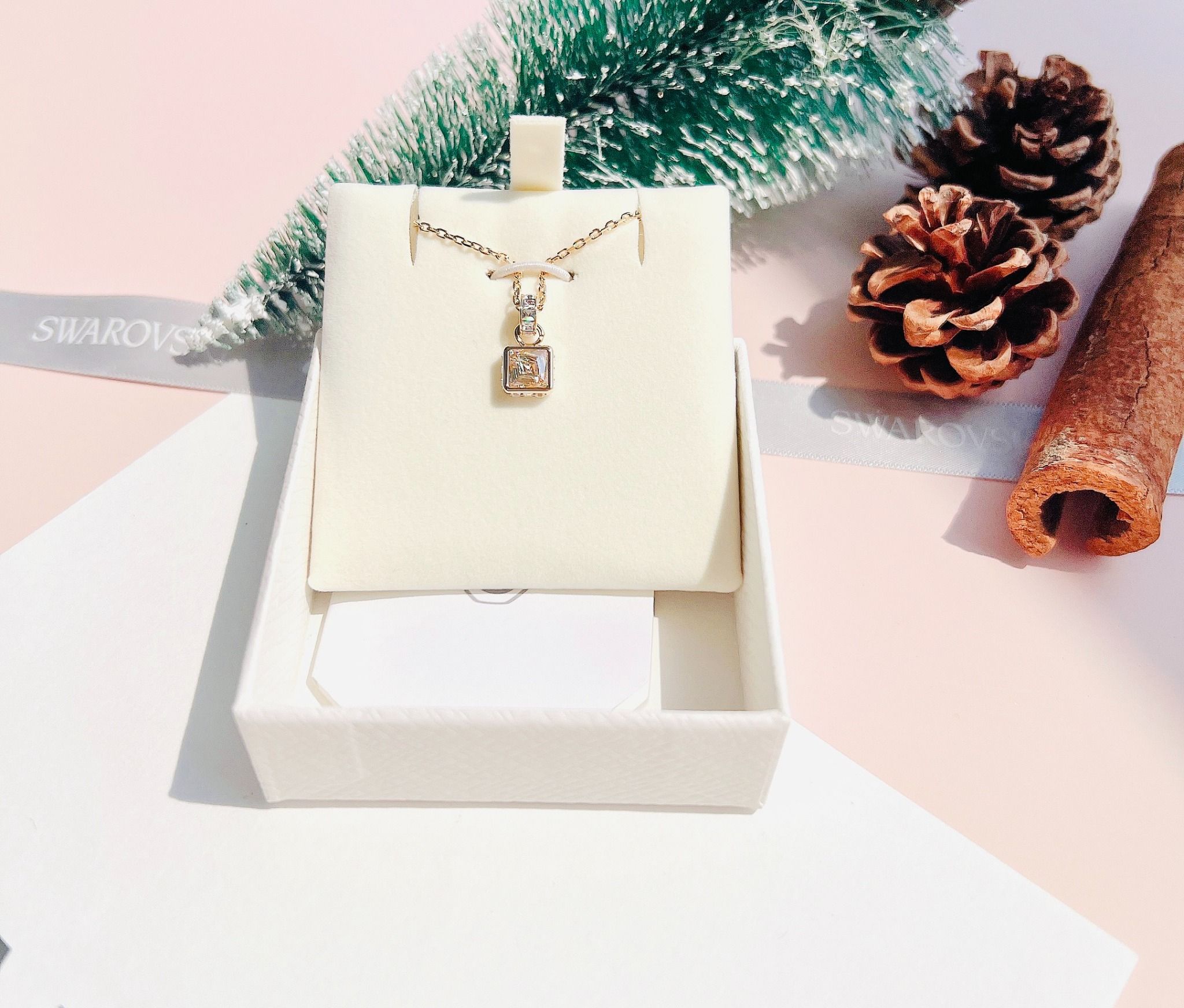 Dây chuyền Swarovski Stilla vuông màu vàng - Swarovski Stilla pendant Square cut, Yellow, Gold-tone plated