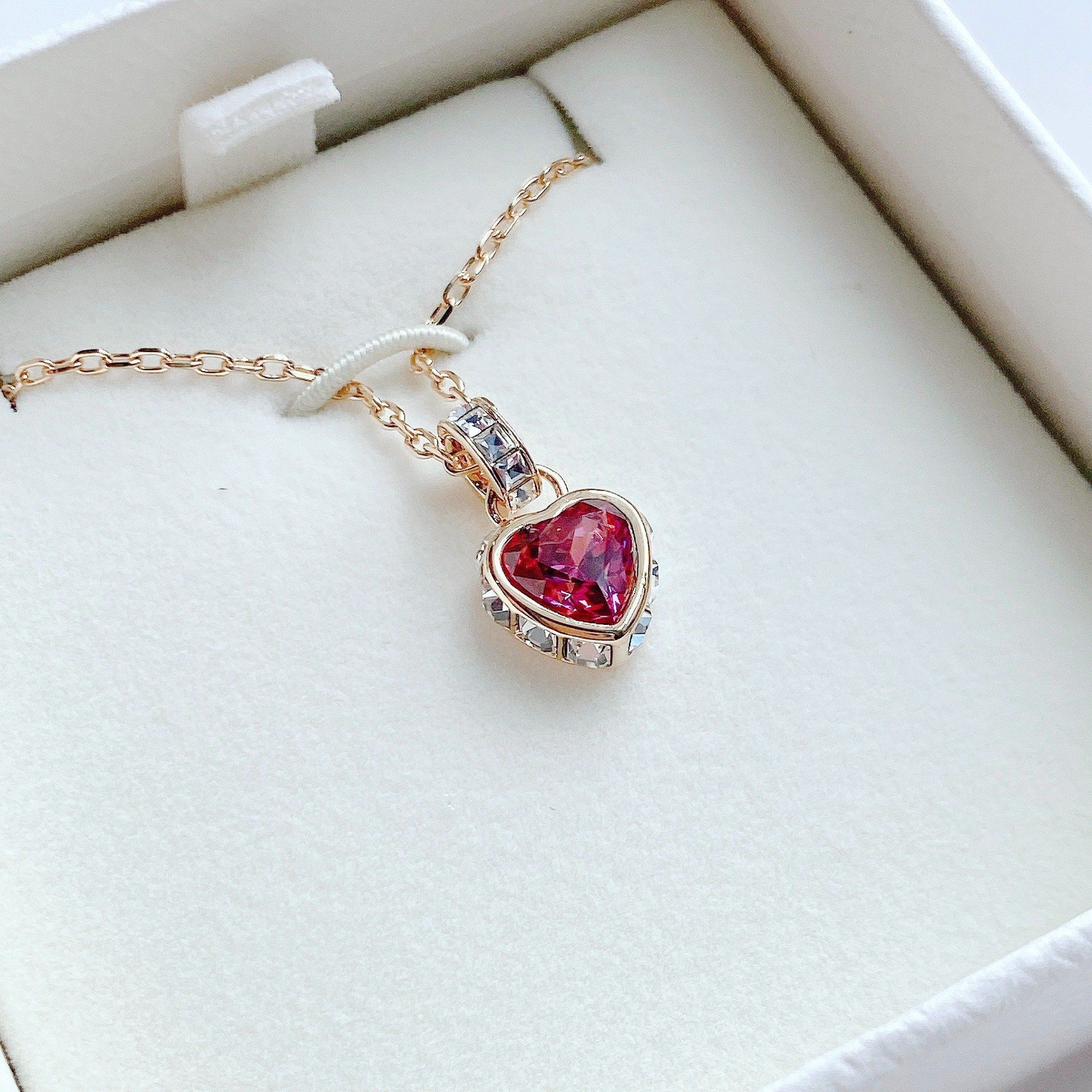 Dây chuyền Swarovski Stilla tim đỏ - Swarovski Stilla pendant Heart, Red, Gold-tone plated