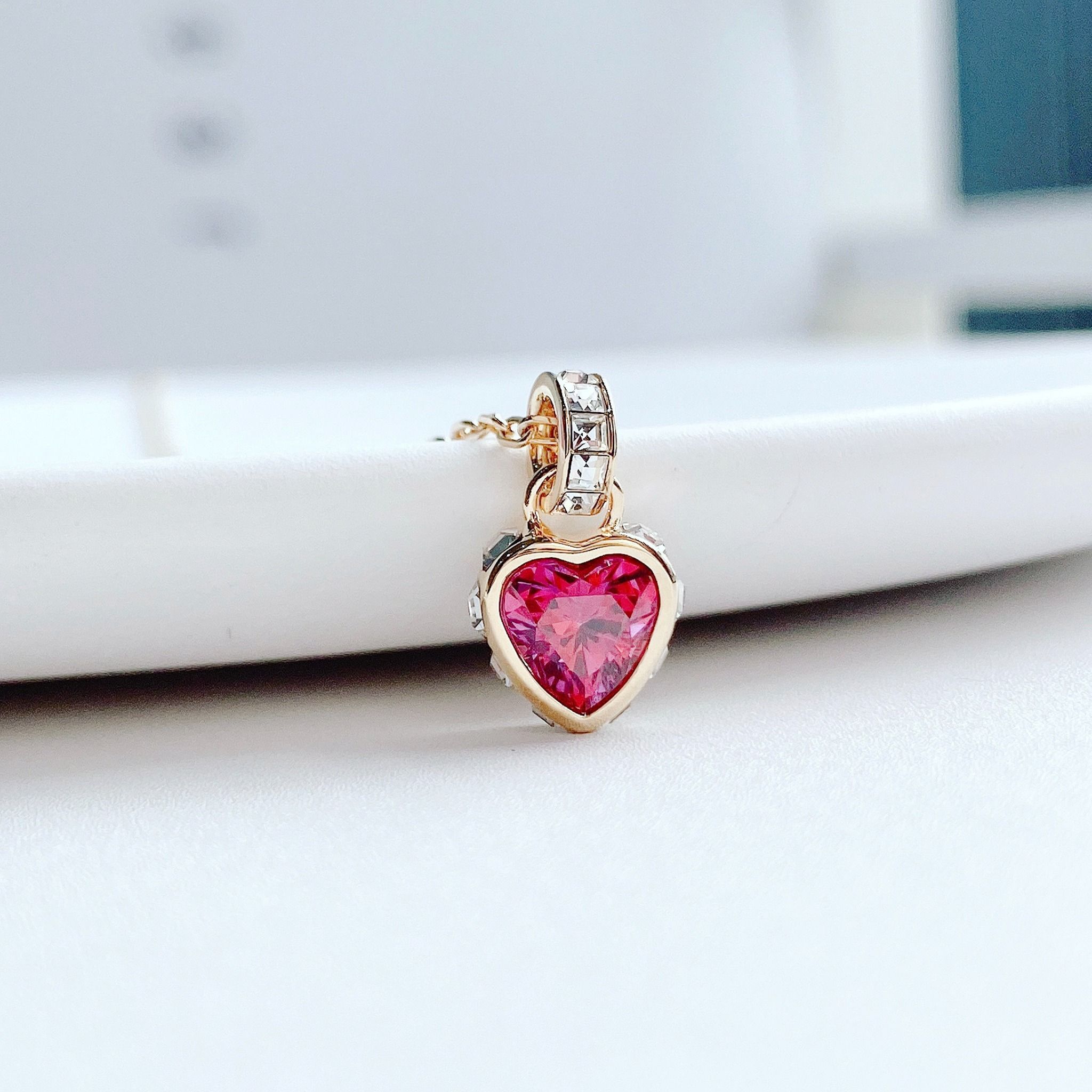 Dây chuyền Swarovski Stilla tim đỏ - Swarovski Stilla pendant Heart, Red, Gold-tone plated