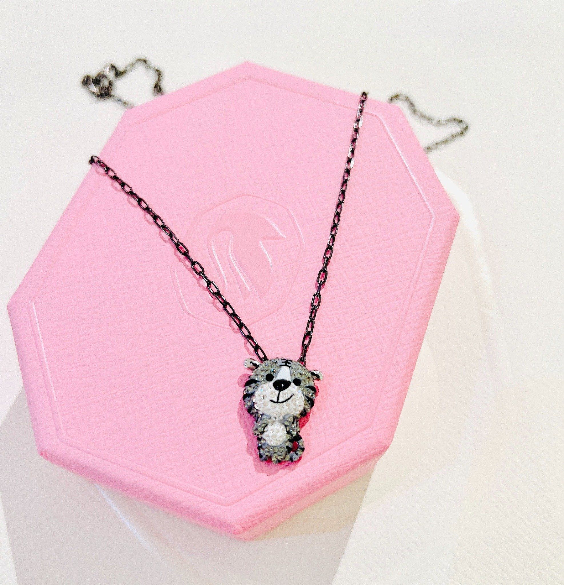 Zodiac Tiger pendant Tiger, Gray, Ruthenium plated