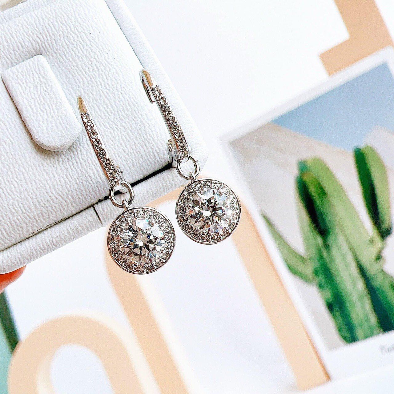 Khuyên tai Swarovski Angelic dáng rơi - Swarovski Angelic drop earrings Round cut, White, Rhodium plated