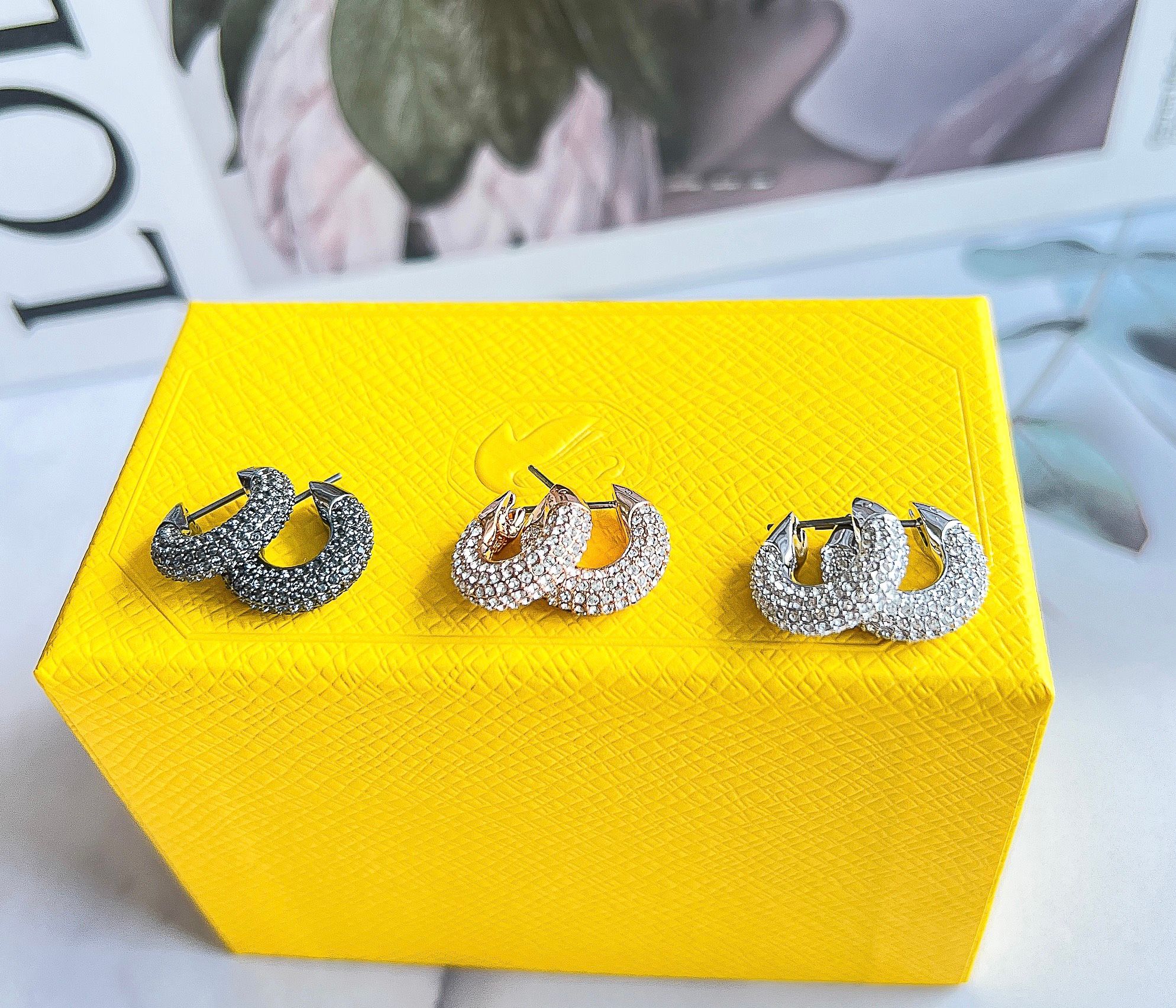 Khuyên tai Swarovski Dextera - Swarovski Dextera hoop earrings Small