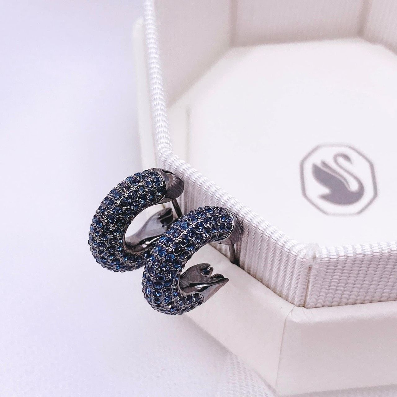 Khuyên tai Swarovski Dextera - Swarovski Dextera hoop earrings Small