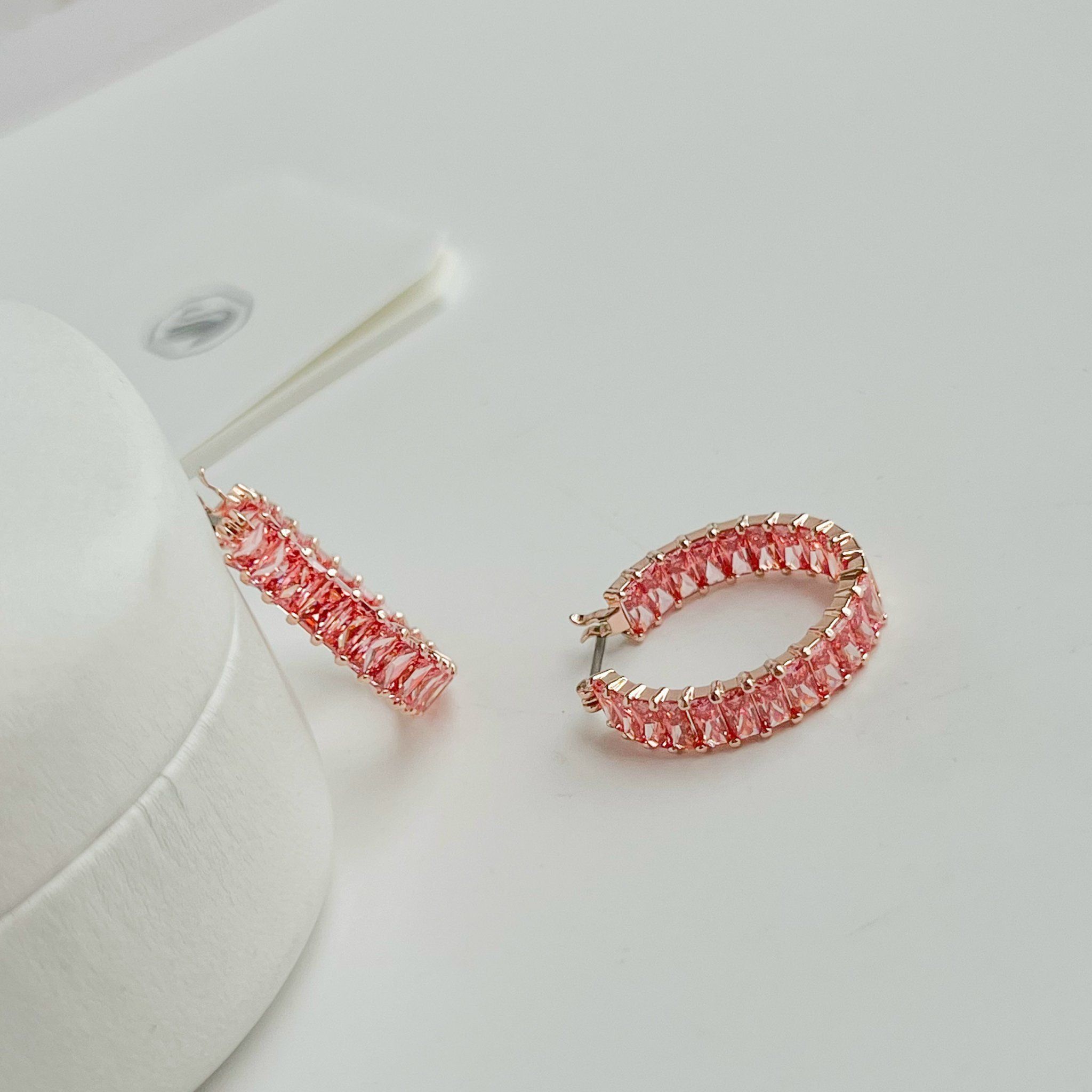 Khuyên tai Swarovski Matrix hồng - Swarovski Matrix hoop earrings Baguette cut, Pink, Rose gold-tone plated