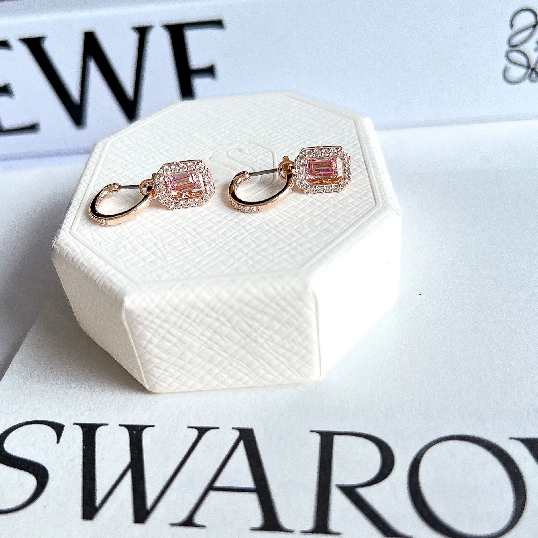 Khuyên tai Swarovski Millenia đá nhảy - Swarovski Millenia drop earrings