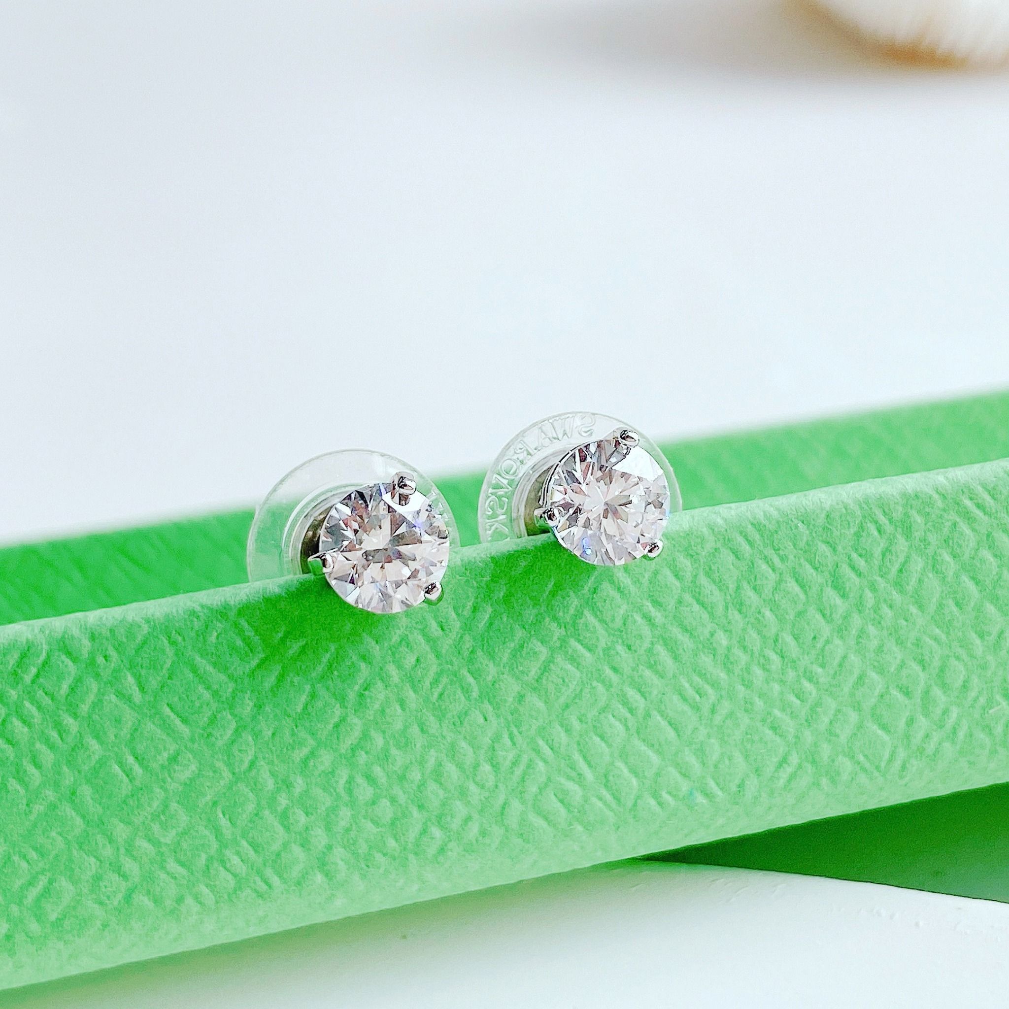 Khuyên nụ tròn Swarovski Solitaire màu trắng - Swarovski Solitaire stud earrings Round cut, White, Rhodium plated