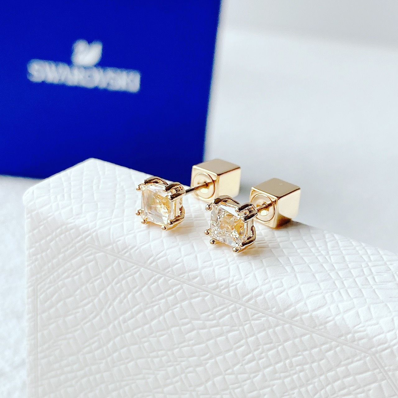 Stilla stud earrings Square cut, Yellow, Gold-tone plated