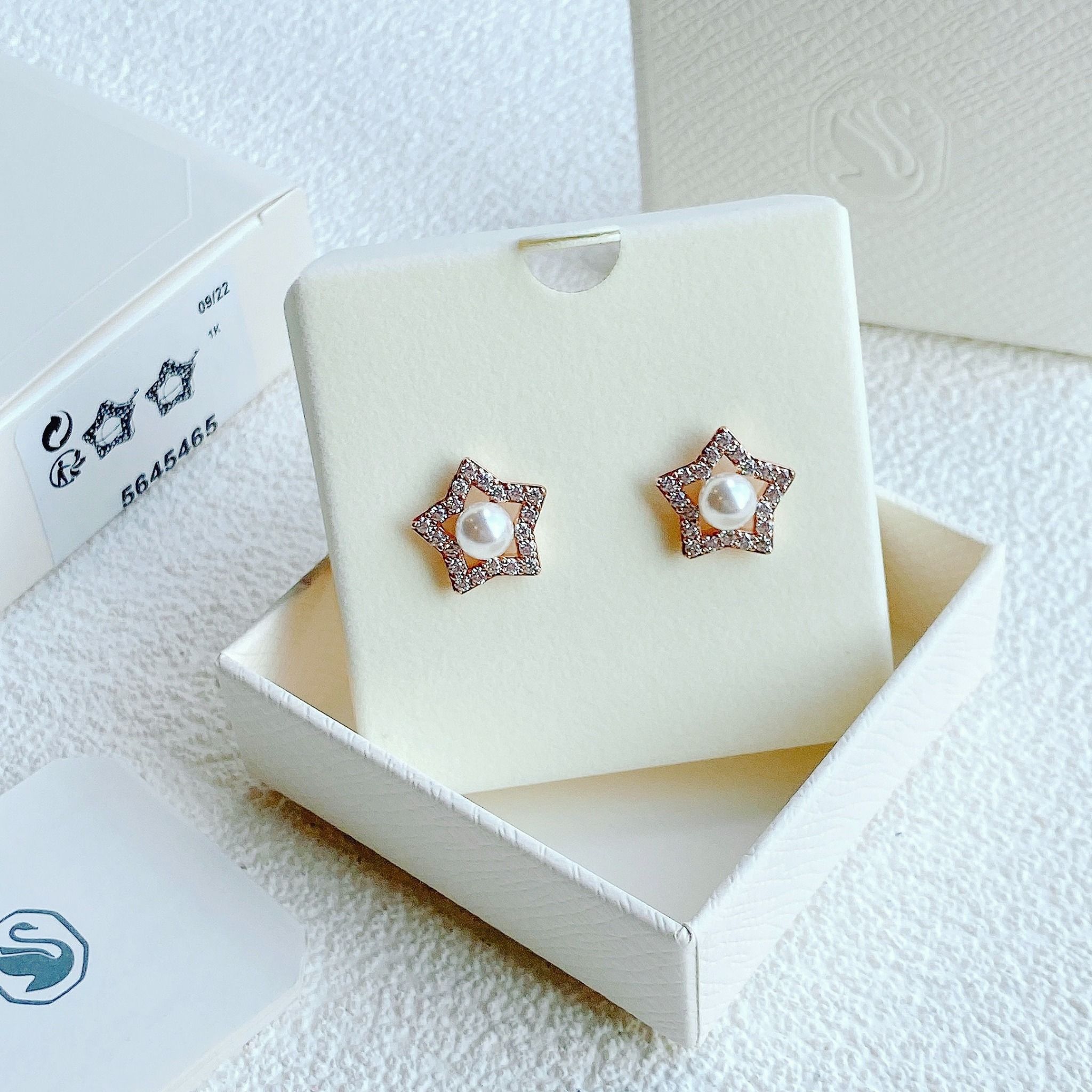 Khuyên tai Stella mix trai màu vàng hồng - Swarovski Stella stud earrings Round cut, Star, White, Rose gold-tone plated
