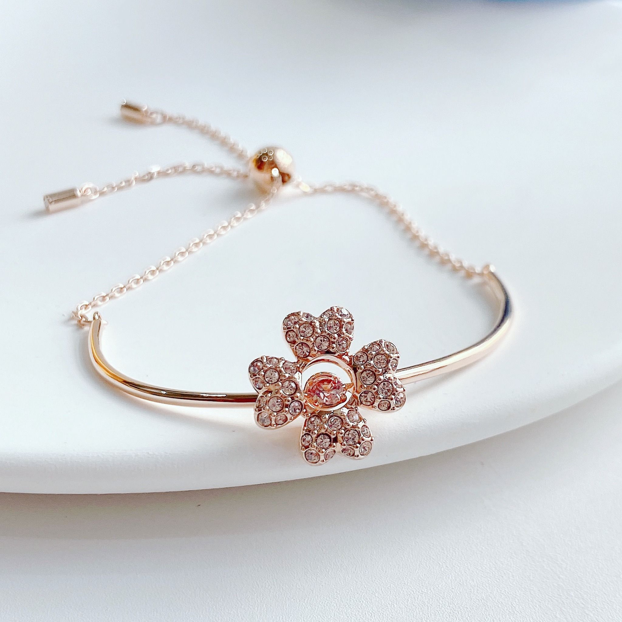 Lắc tay Swarovski Idyllia cỏ bốn lá vàng hồng -Swarovski Idyllia bracelet Clover, White, Rose gold-tone plated
