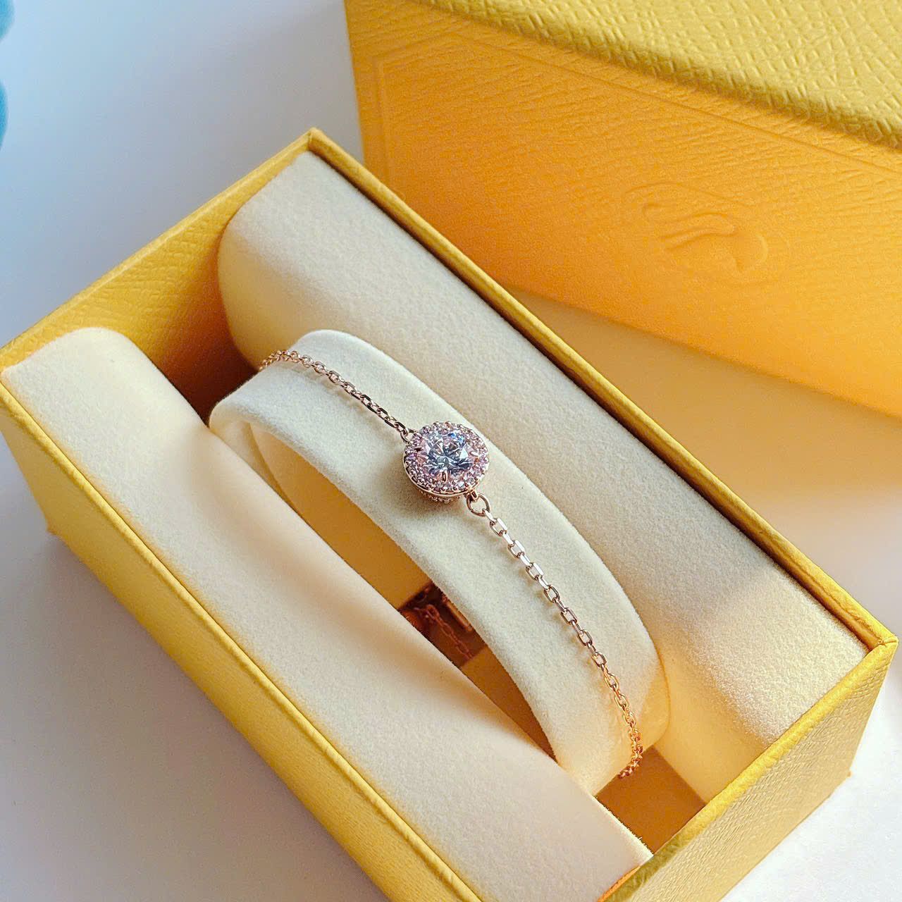 Constella bracelet Round cut, Pavé, White, Rose gold-tone plated