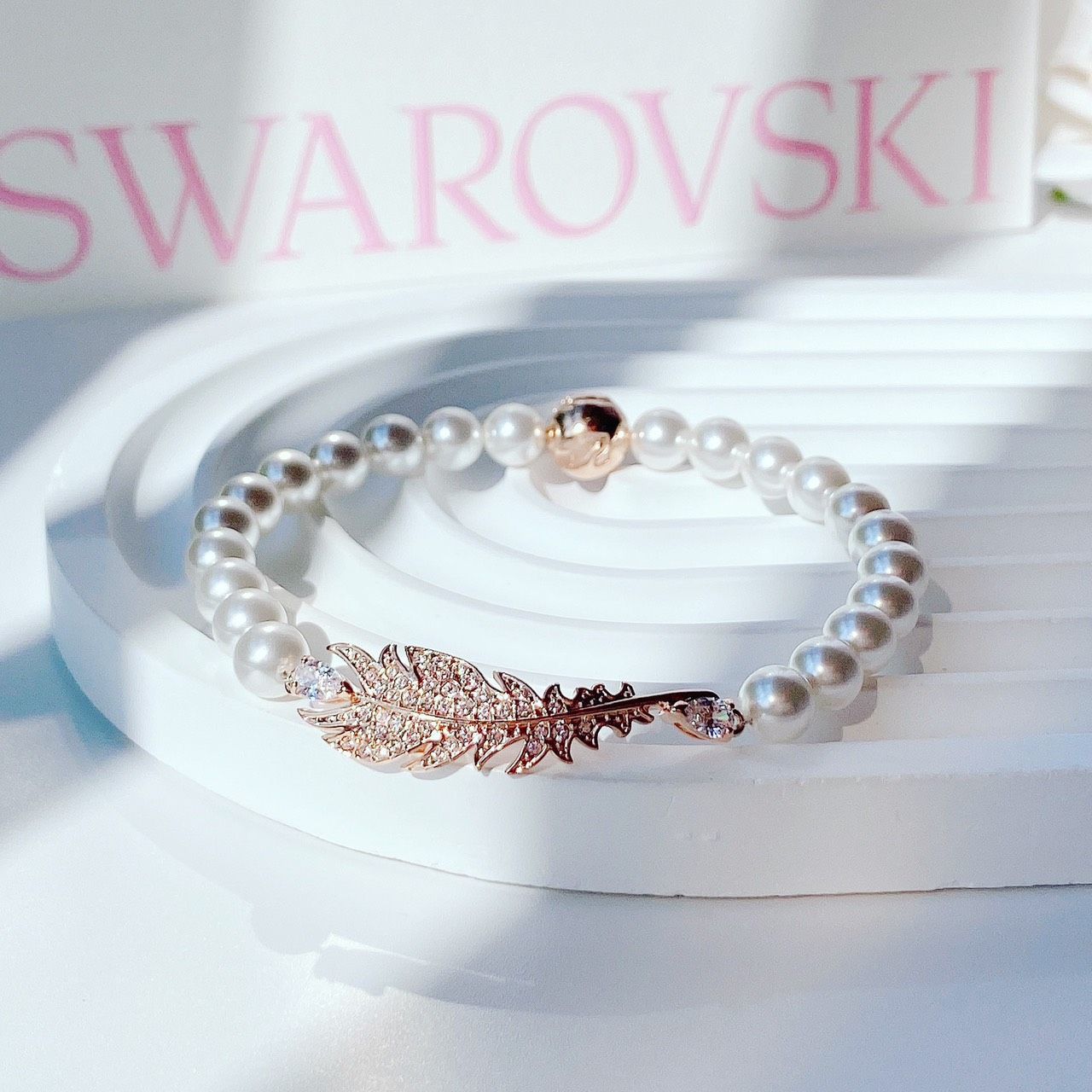 Nice bracelet Feather, White, Rose gold-tone plated, Size S