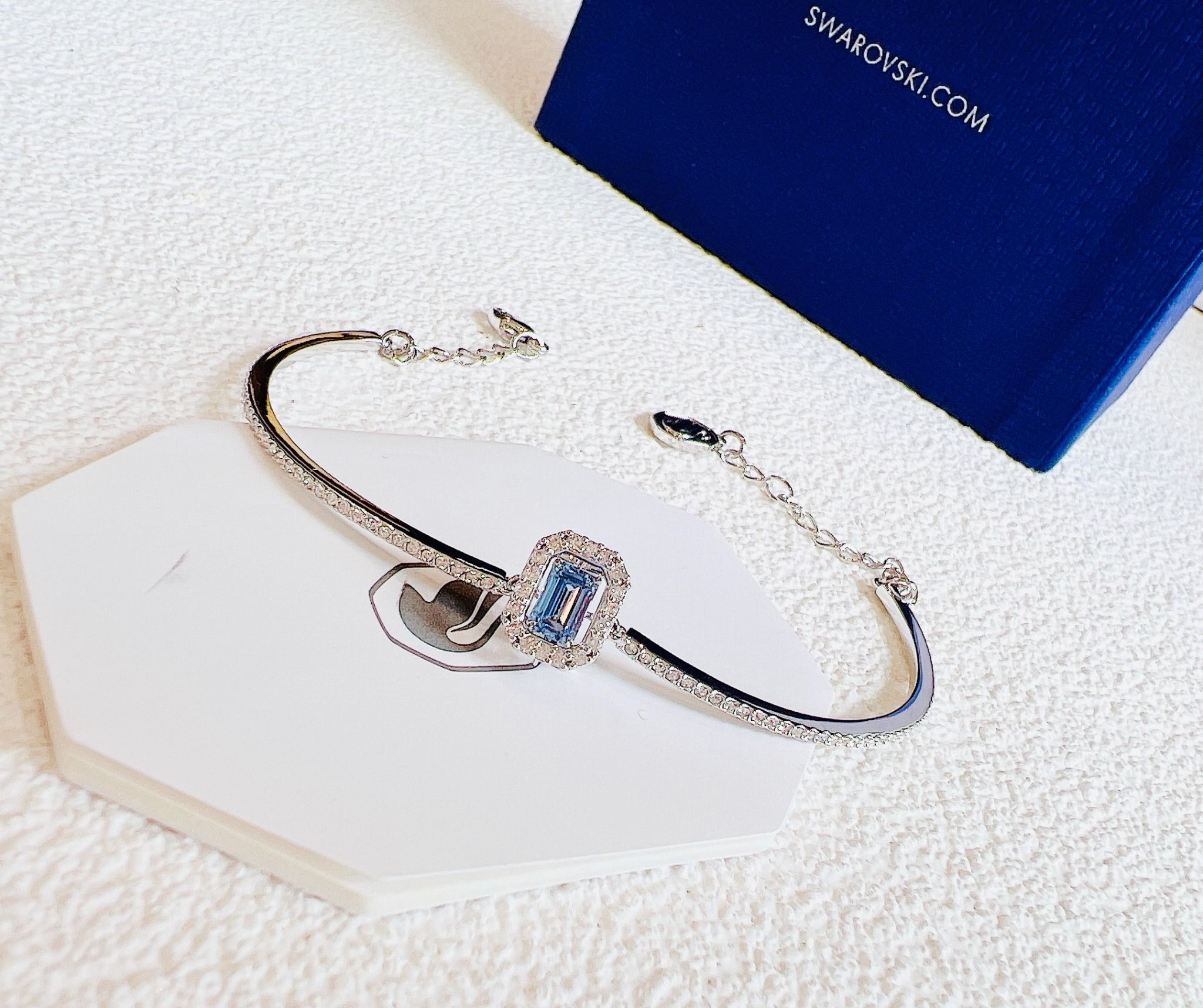 Lắc tay Swarovski Millenia đá nhảy xanh - Swarovski Millenia bangle Octagon cut, Pavé, Blue, Rhodium plated