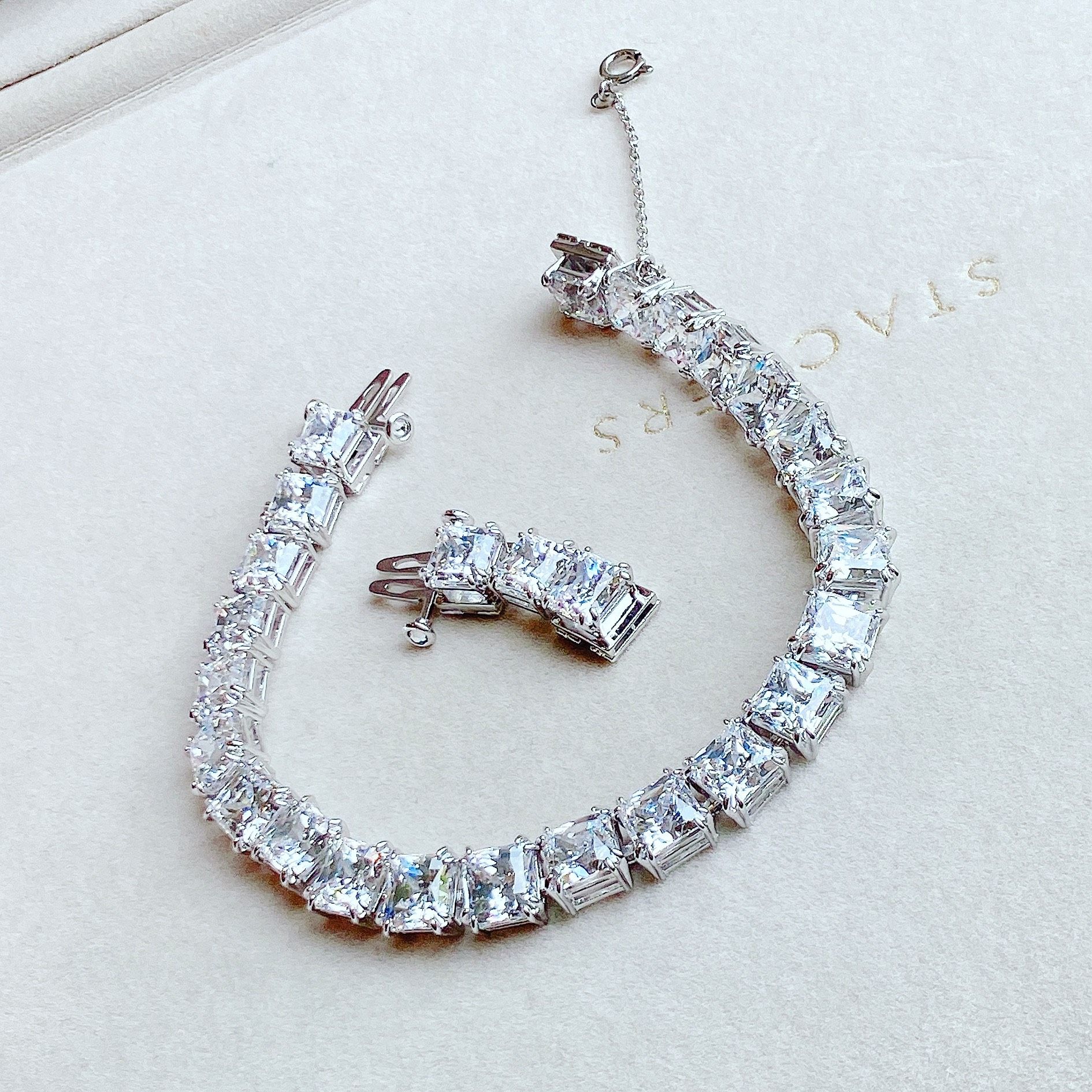 Lắc tay Swarovski Millenia giác cắt vuông màu trắng - Swarovski Millenia bracelet Square cut, Small, White, Rhodium plated