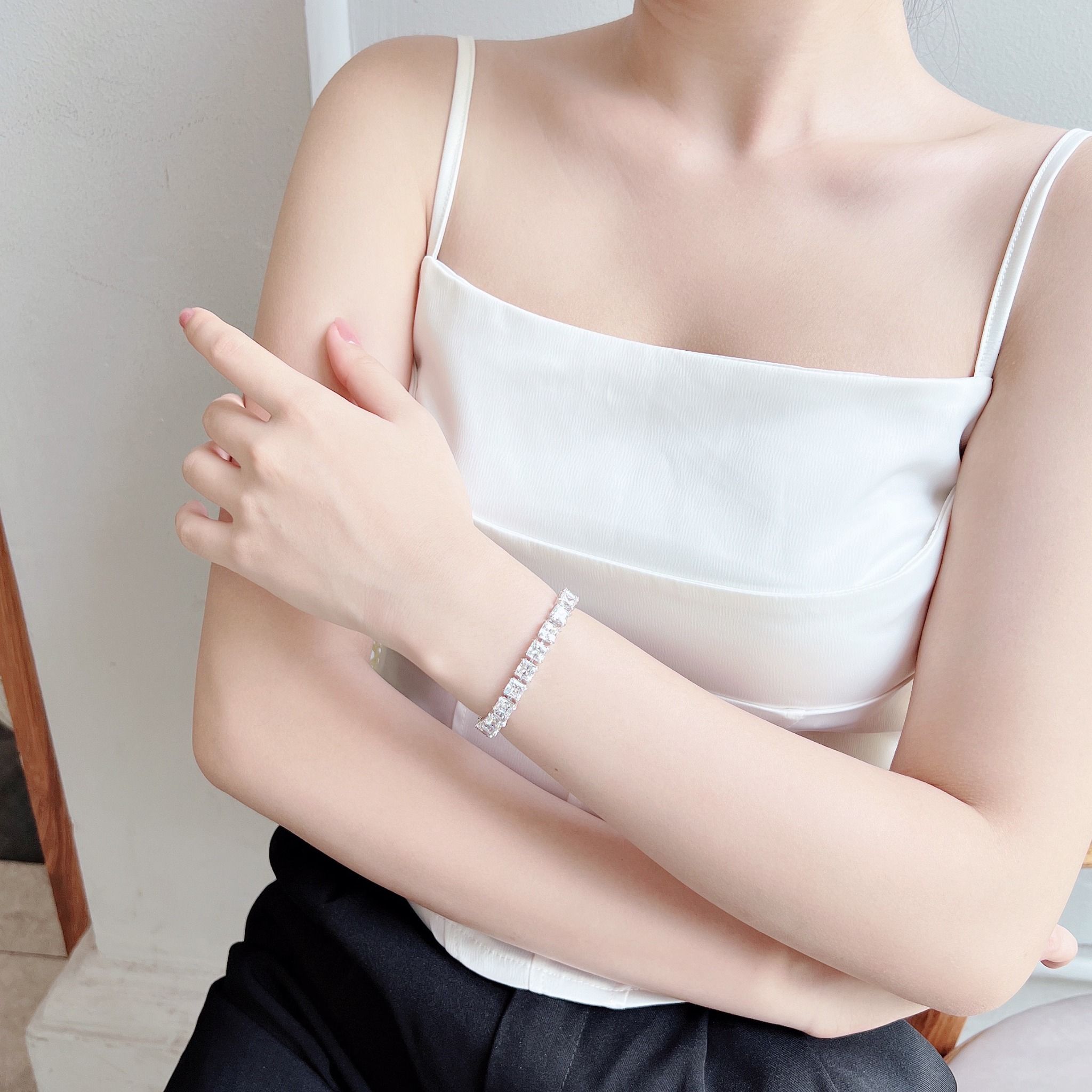 Lắc tay Swarovski Millenia giác cắt vuông màu trắng - Swarovski Millenia bracelet Square cut, Small, White, Rhodium plated