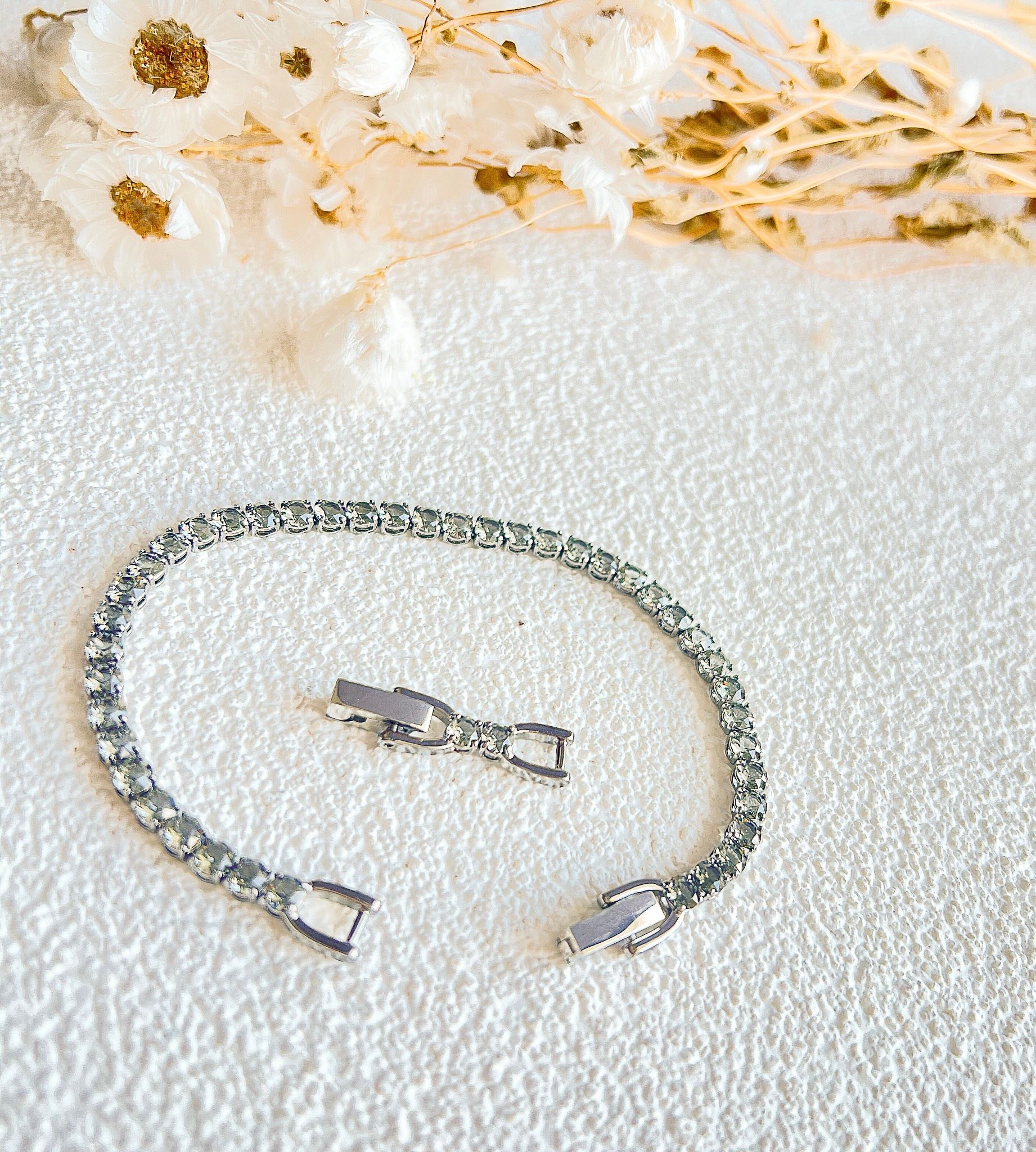Lắc tay Swarovski Tennis Deluxe màu xám - Swarovski Tennis Deluxe bracelet Round cut, Gray, Ruthenium plated