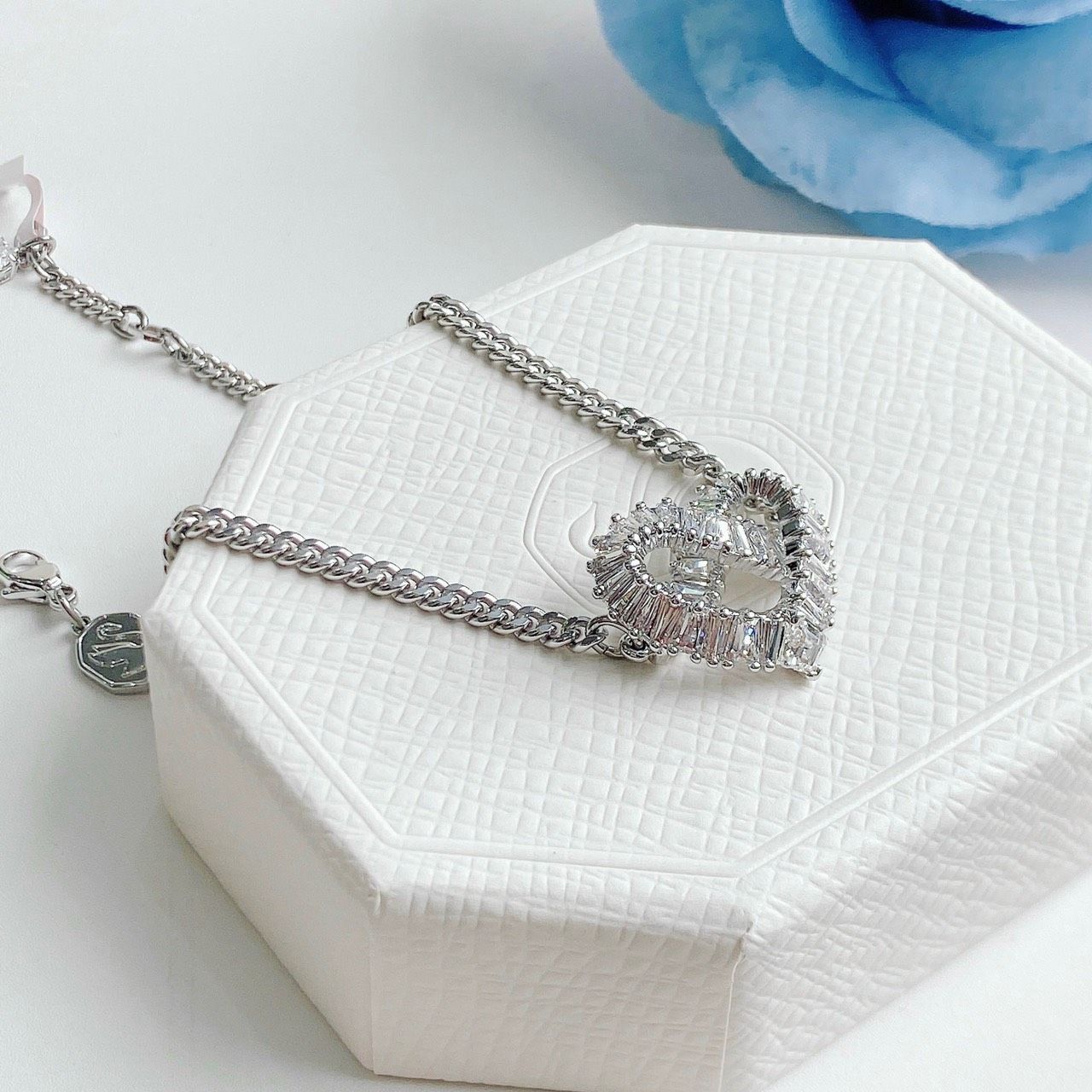 Matrix bracelet Heart, White, Rhodium plated