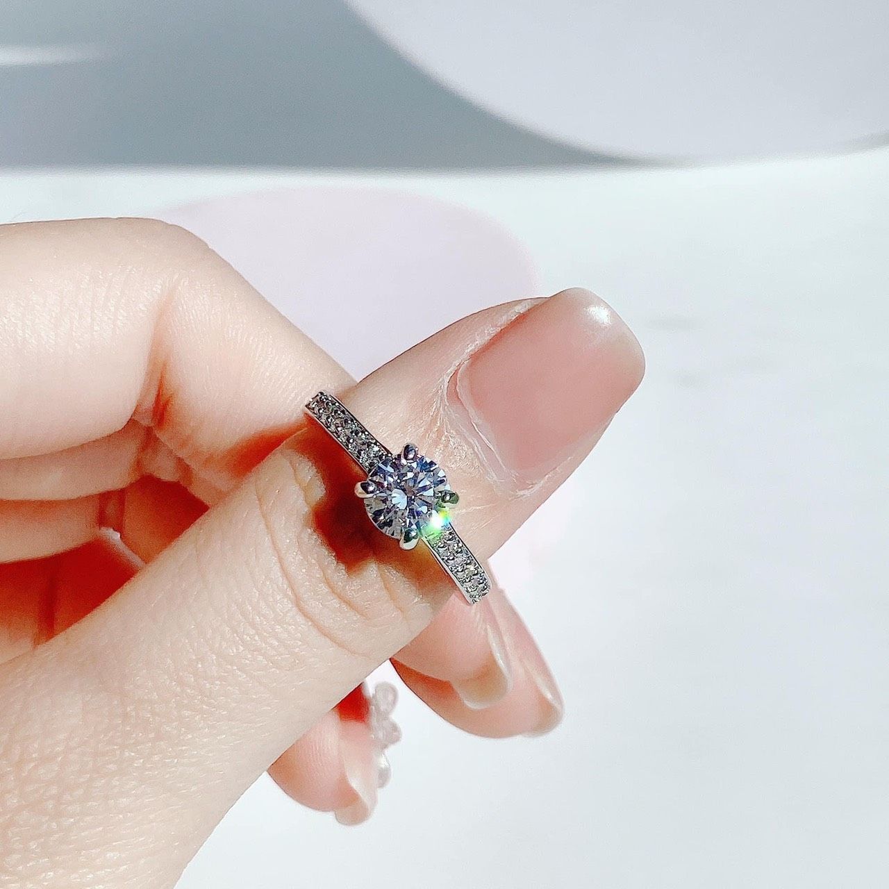 Nhẫn Swarovski Attract màu trắng - Swarovski Attract ring Round cut, Pavé, White, Rhodium plated