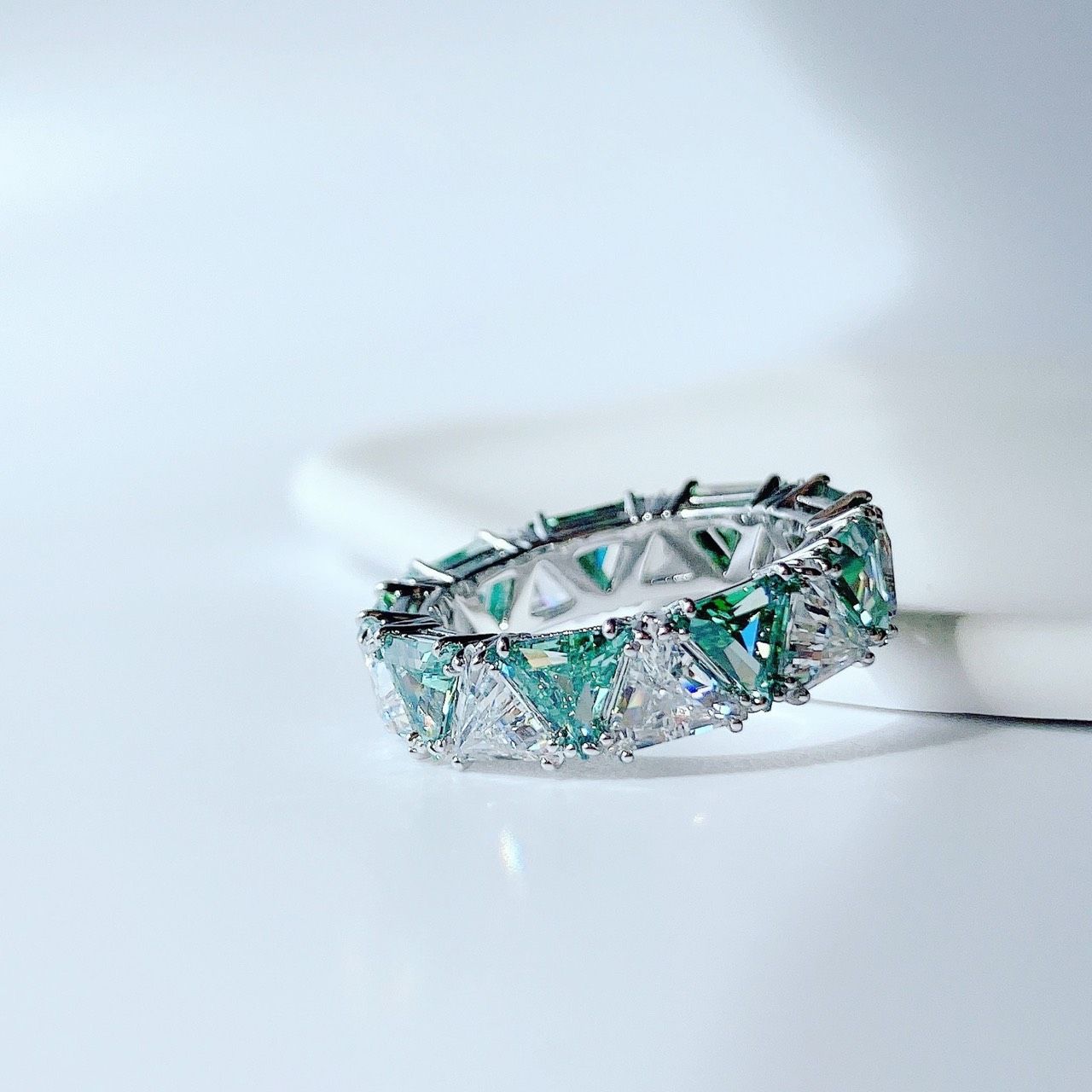 Nhẫn Swarovski Ortyx cocktail màu xanh lá cây - Swarovski Ortyx cocktail ring Triangle cut, Green, Rhodium plated