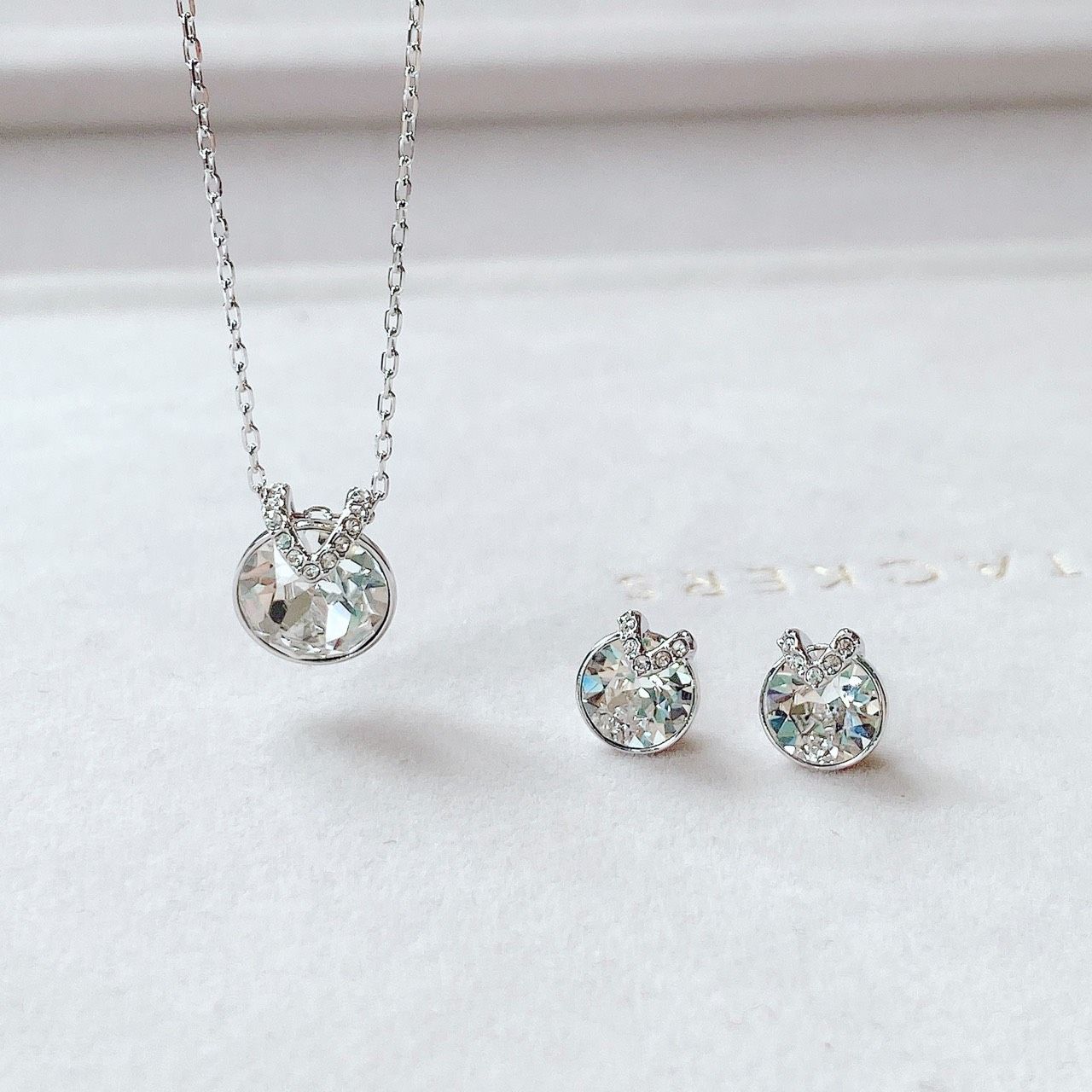 Set Swarovski Bella V trắng - Swarovski Bella V set Round cut, White, Rhodium plated