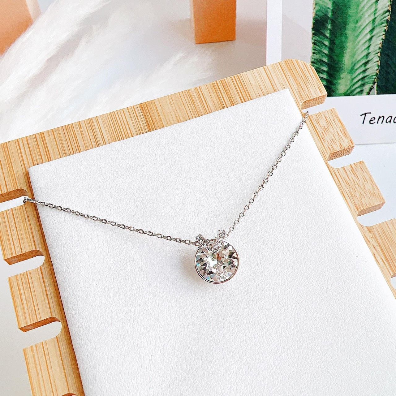 Set Swarovski Bella V trắng - Swarovski Bella V set Round cut, White, Rhodium plated