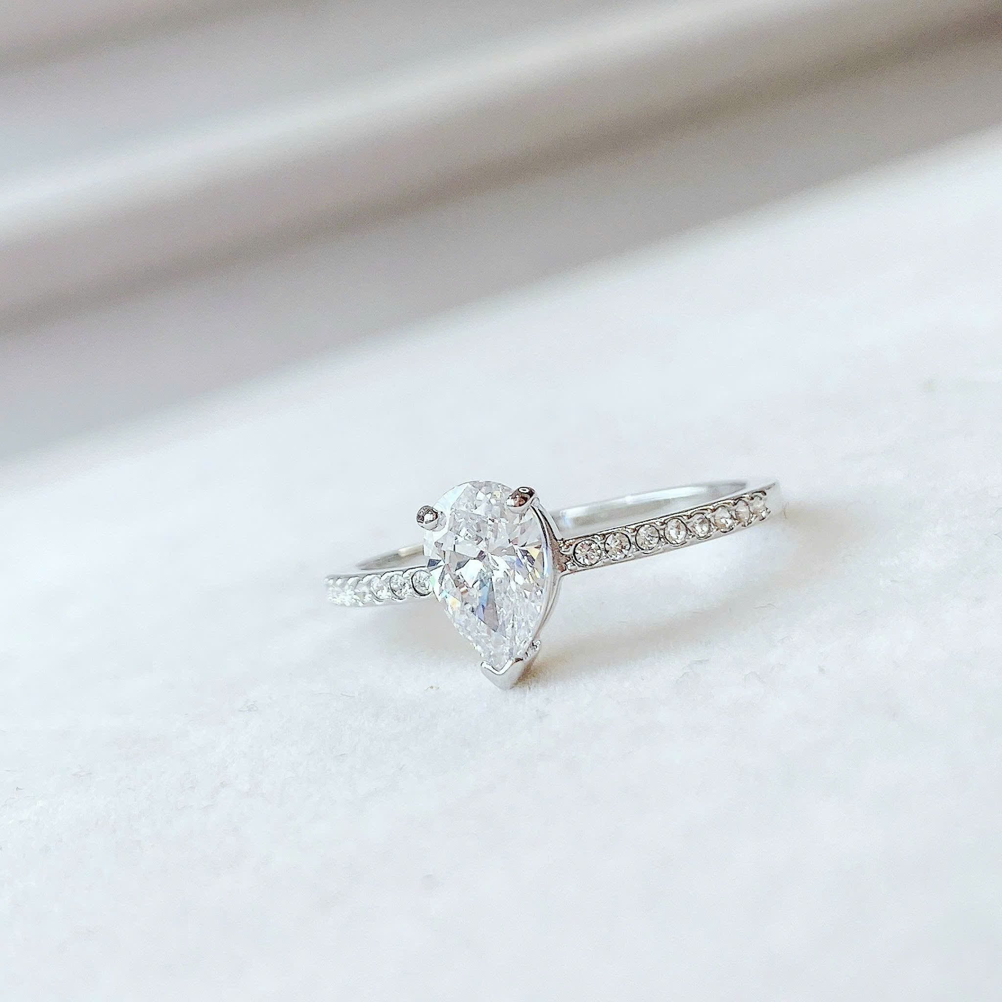 Attract Pear Ring Set White, Rhodium plated - Size 58