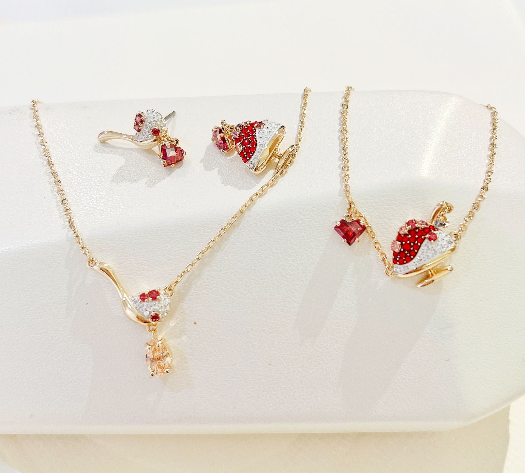 Cariti set Red bean ice, Red, Gold-tone plated