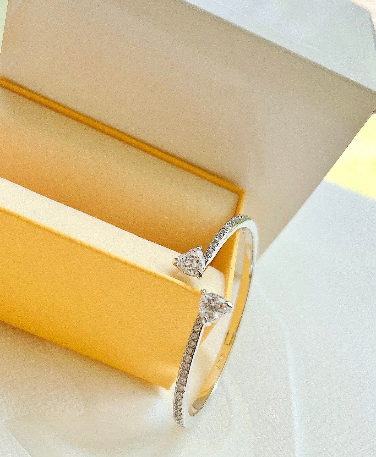 Attract Soul bangle Heart, White, Rhodium plated