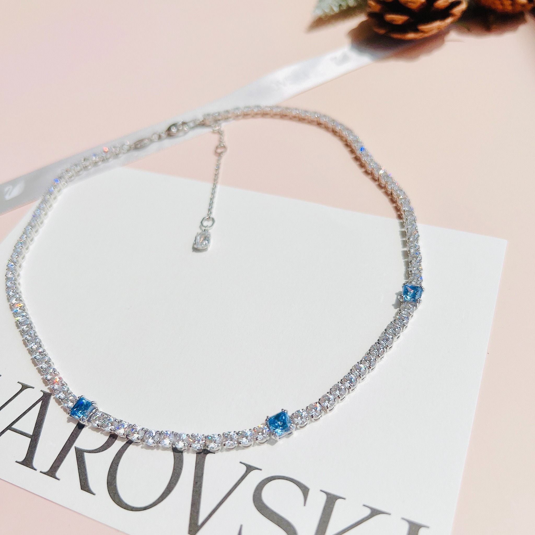 Dây chuyền Swarovski Matrix mix màu trắng, xanh - Swarovski Matrix Tennis necklace Mixed cuts, Blue, Rhodium plated