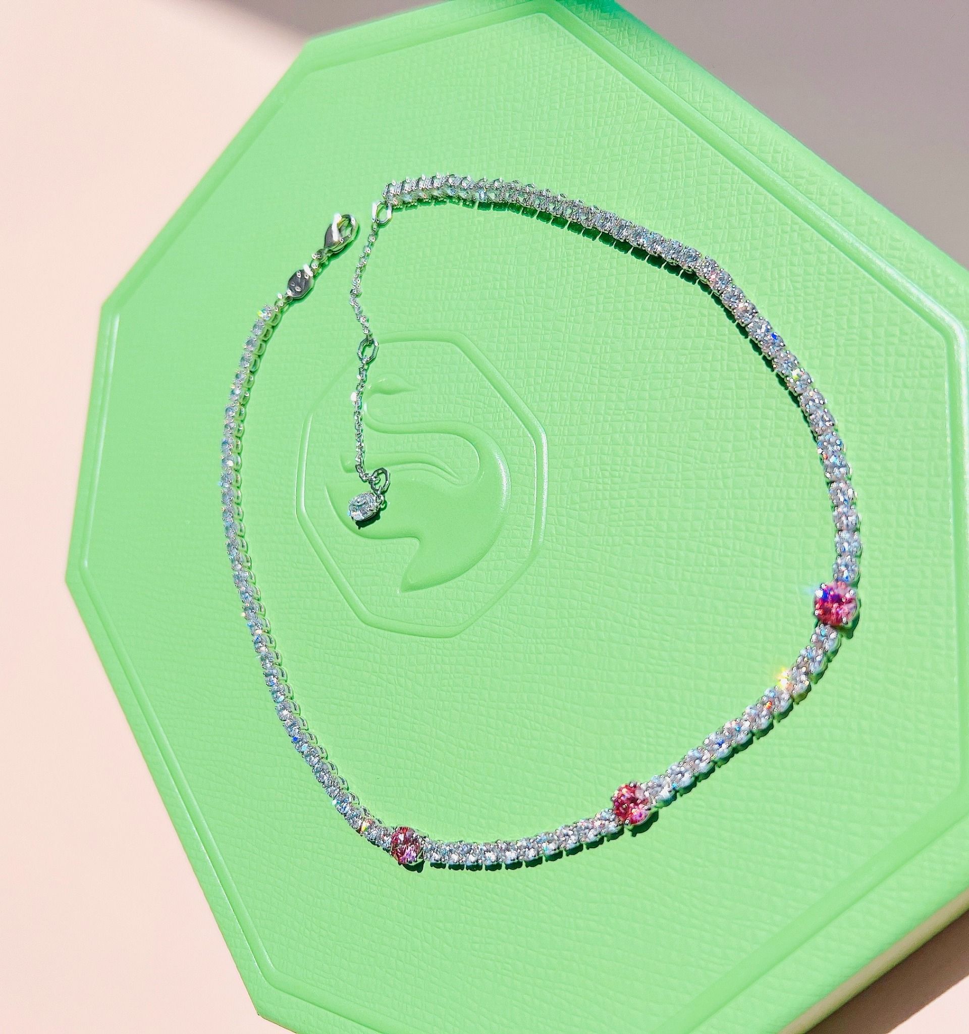 Dây chuyền Swarovski Matrix mix màu trắng, hồng - Swarovski Matrix Tennis necklace Mixed cuts, Pink, Rhodium plated