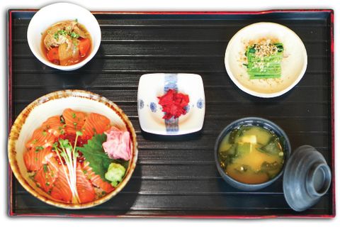 酒いくら丼/ Salmon & Salmon Roe | Cơm cá hồi và trứng cá hồi
