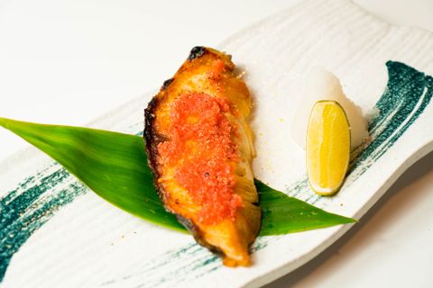 銀鱈と明太子焼き/ Grilled Snow Fish With Cod Roe | Cá Tuyết Phủ Trứng Cá Tuyết Nướng