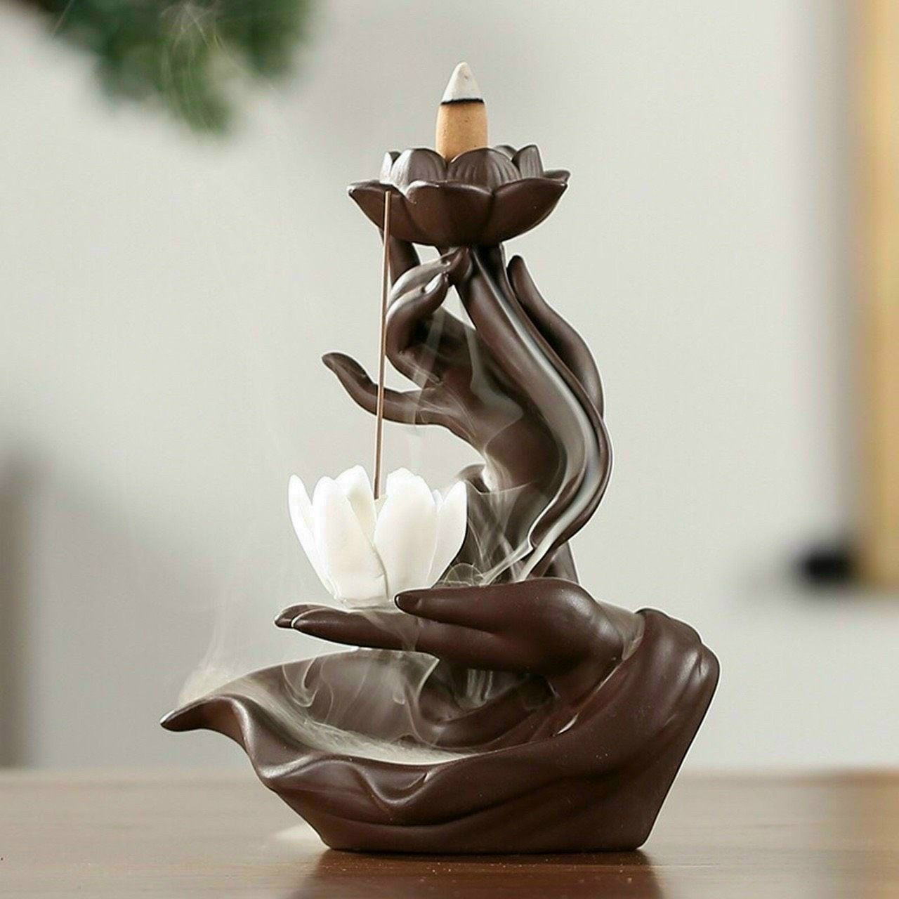 Nụ Thác Khói-Tay Phật Bạch Ngọc
