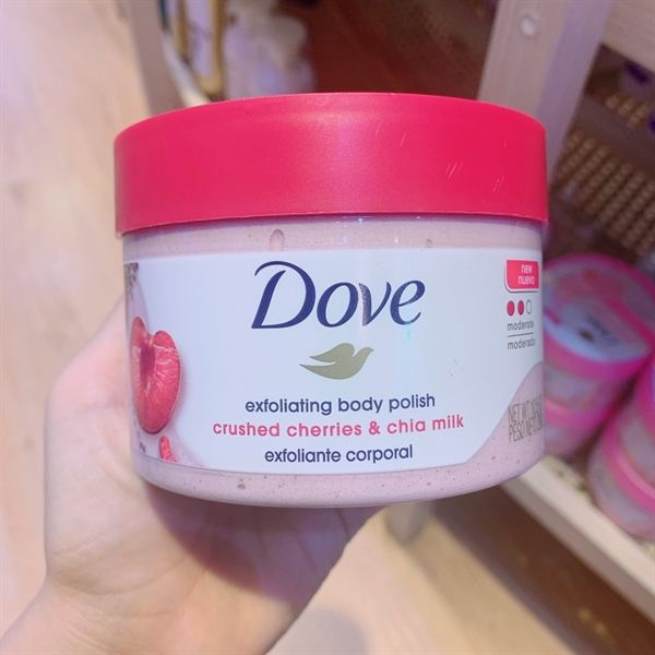 Tẩy tế bào chết Dove Exfoliating Body Polish Crushed Cherries & Chia Milk 10.5Oz 298g
