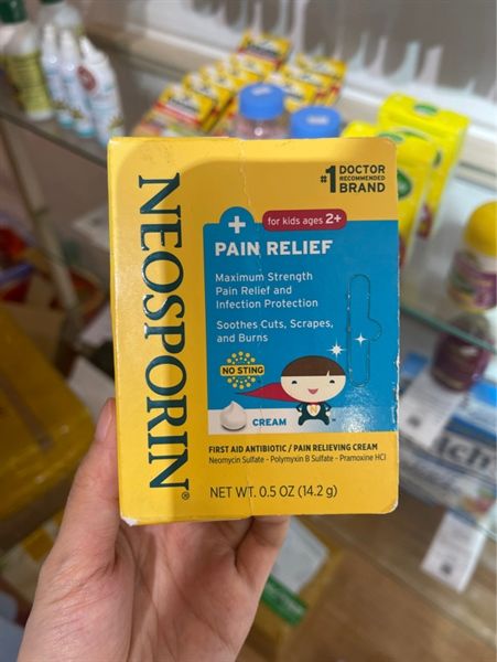 (SALE-T11/25) Kem bôi vết thương cho bé Neosporin Antibiotic And Pain Relieving Cream For Children 0.5Oz 14,2g