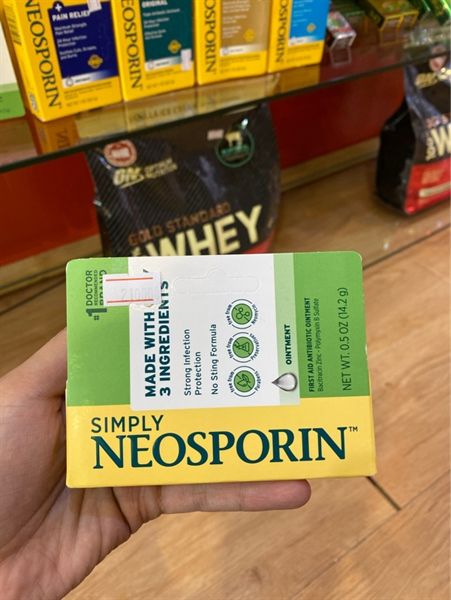 (SALE-T10/25) Kem bôi hỗ trợ làm lành vết thương Neosporin Simply Formula Ointment 0.5Oz 14,2g