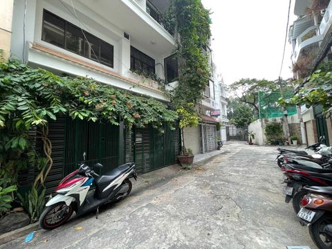 Bán Biệt thự 3 tầng Hồ Văn Huê, Phú Nhuận, DT: 96m2, giá 16 tỷ (TL)