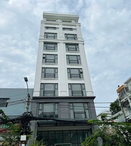 Bán nhà BUILDING 35 đường 3/2, Q.10,  DT:8x20m, Hầm-8Lầu,