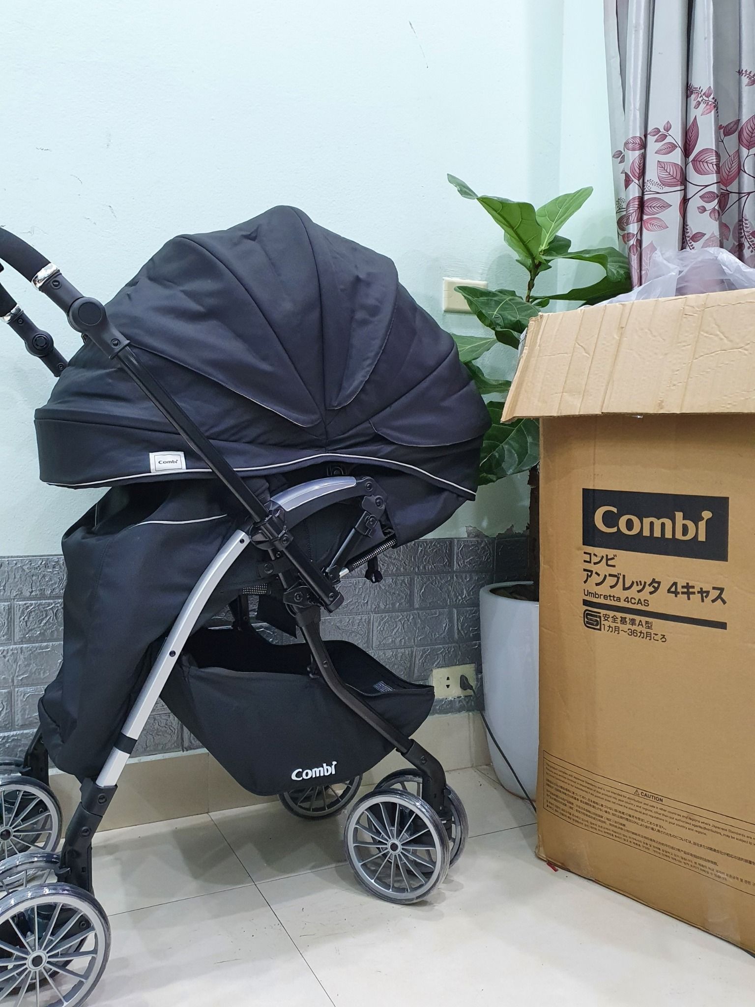 Combi Umbretta Premium hàng mới nguyên seal nội địa Nhật