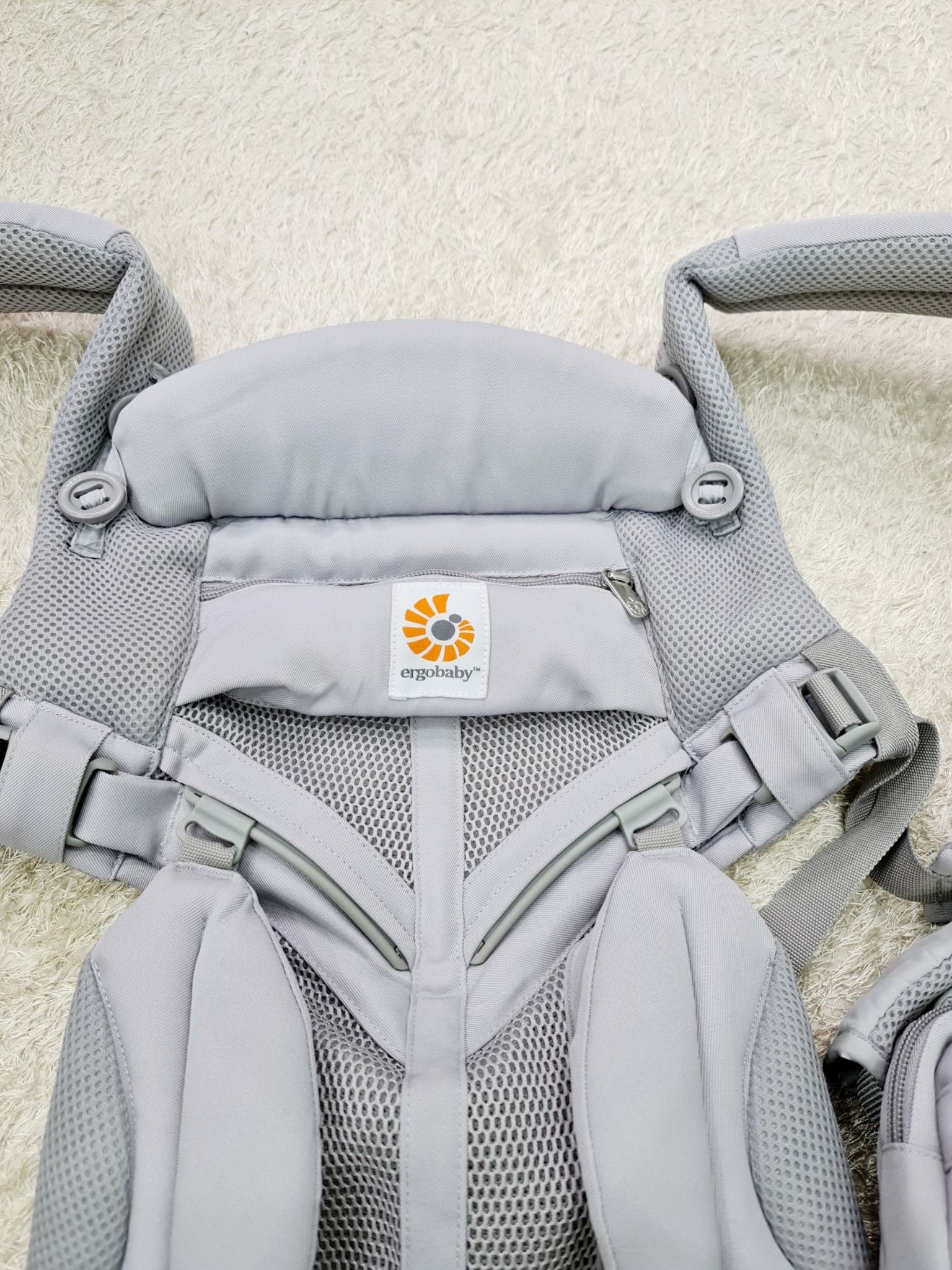 Ergobaby Omni 360 Cool Air Mesh like new 98%