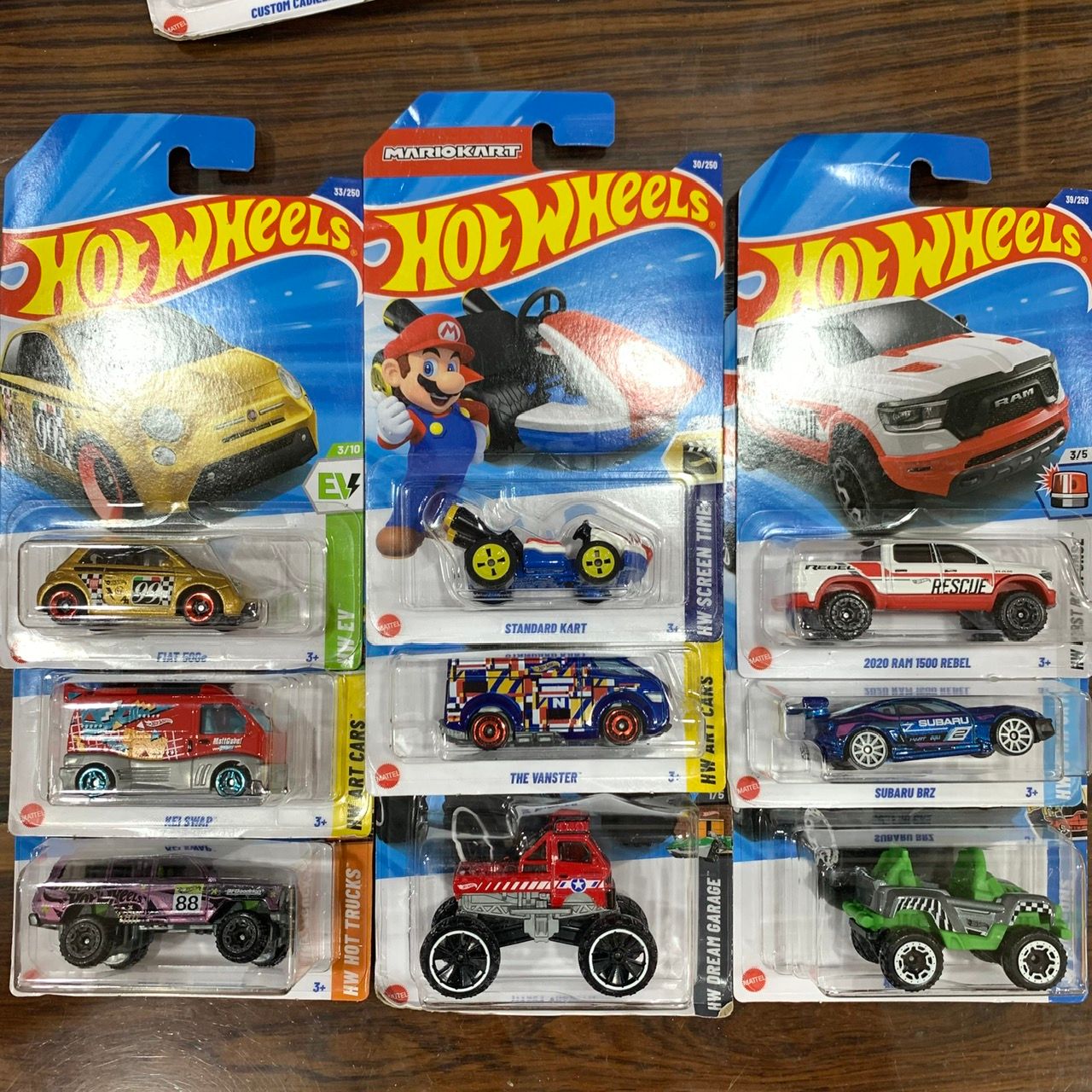 Đồ chơi mô hình : Mô hình xe Bộ sưu tập Hot Wheels nhiều mẫu đa dạng ( giao ngẫu nhiên mẫu )