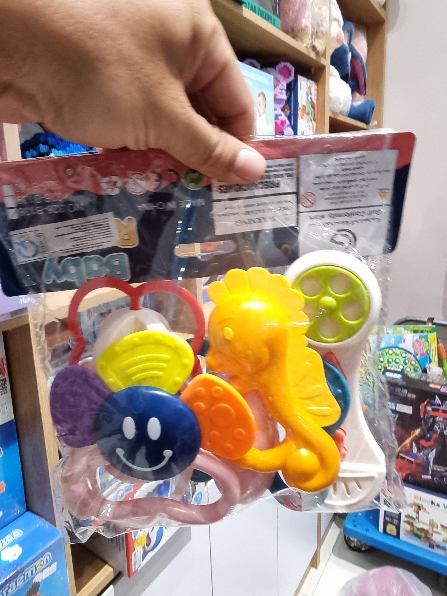 SOCCON Đồ chơi trẻ sơ sinh: Lục lạc cho bé (bông hoa, bướm, cá ngựa, phone) baby rattle 12m+ No. 326-B138