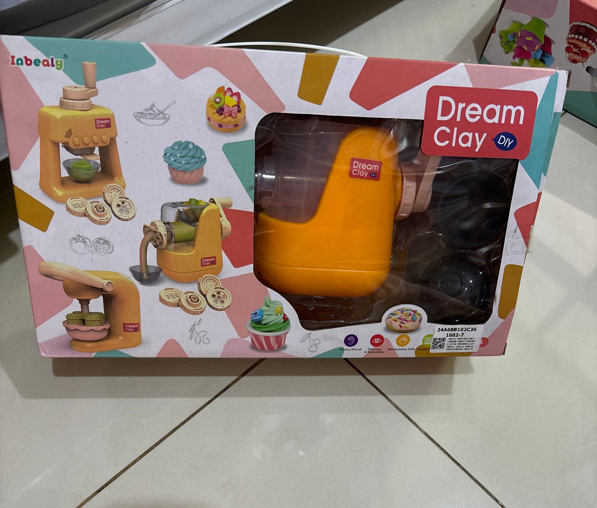 Hộp đất nặn INBEALY Dream Clay DIY: máy làm bánh kèm khuôn, +3ages, No. 1602-2