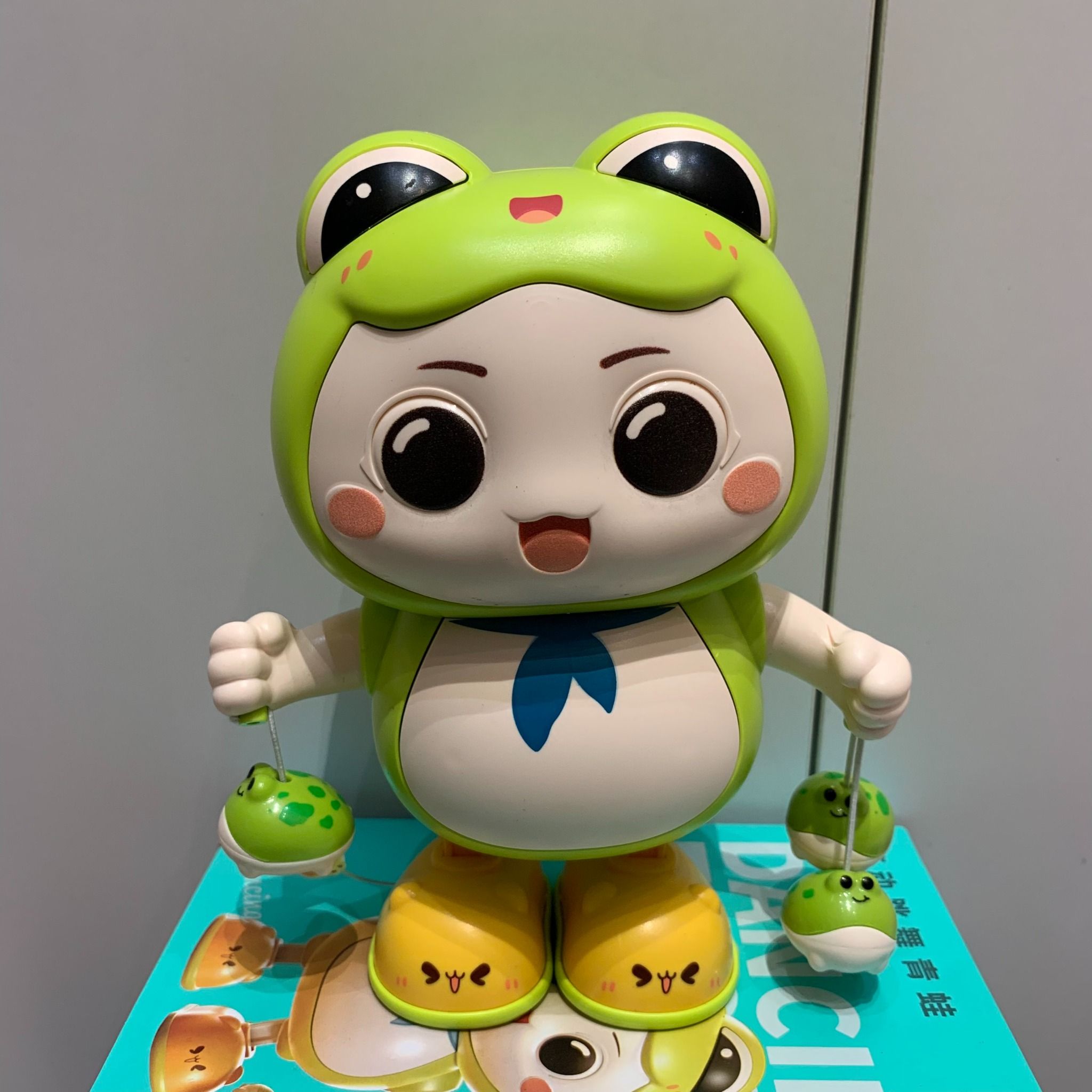 Đồ chơi vận động: Hộp bé Ếch nhảy múa có nhạc_ Dangcing Frogs (dùng pin), +3ages+, Model 735-663