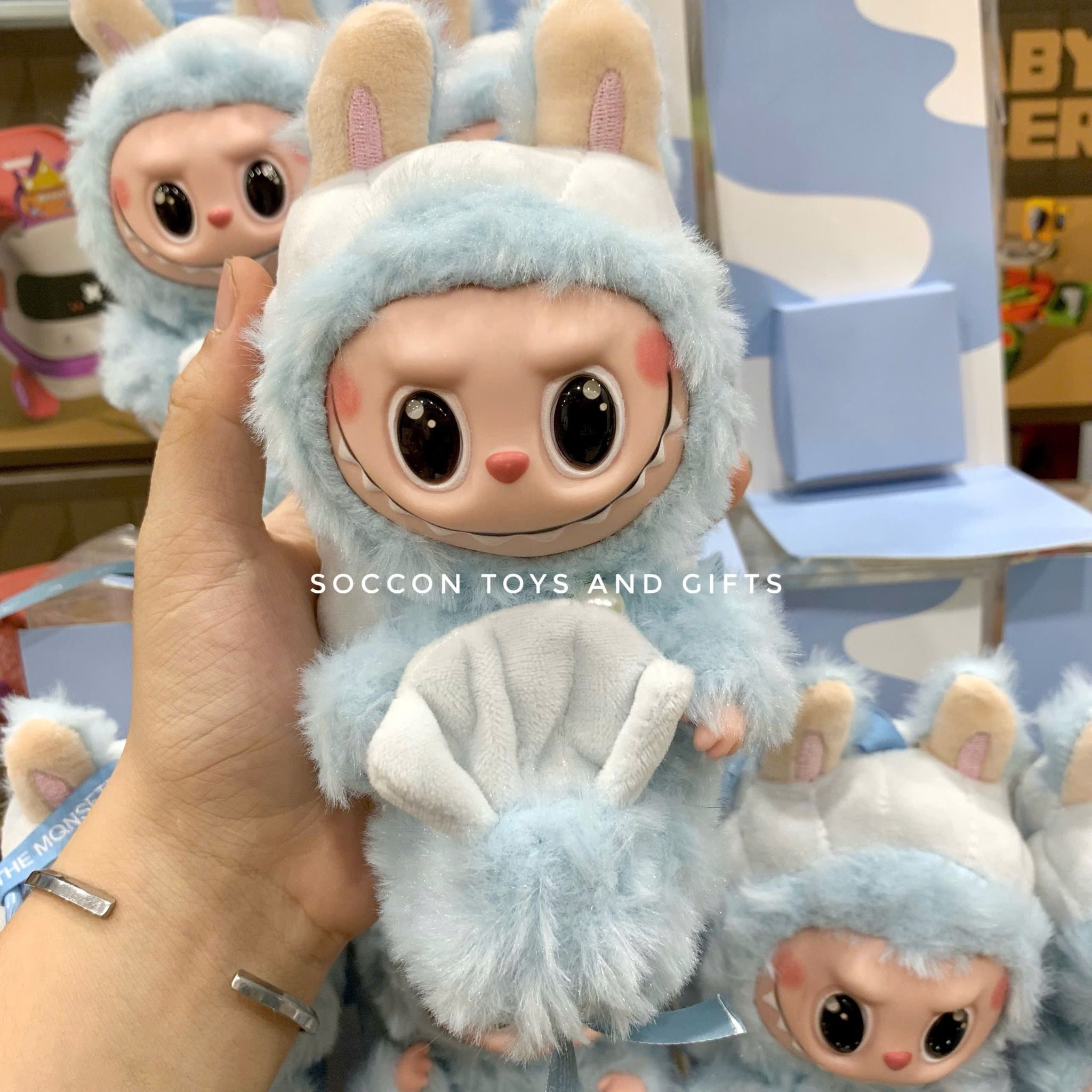 Mô hình móc khóa Labubu Merlion Sư tử biển HIDE AND SEEK ( hàng trưng bày, móp hộp, trầy hộp )