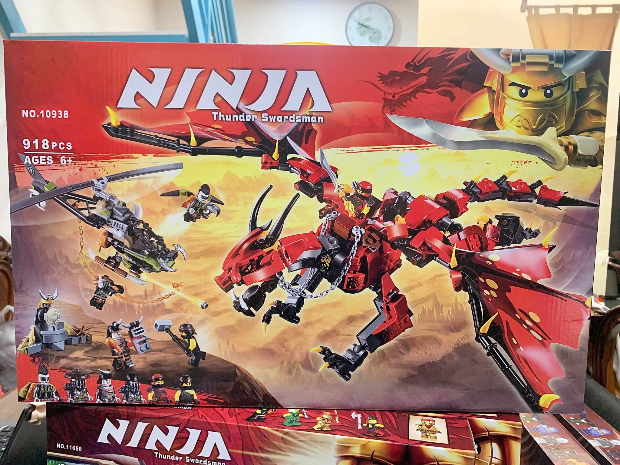 Đồ chơi mô hình : BỘ ĐỒ CHƠI LẮP RÁP NINJA THUNDER SWORDSMAN – RỒNG ĐỎ, 6ages+, No. 10938