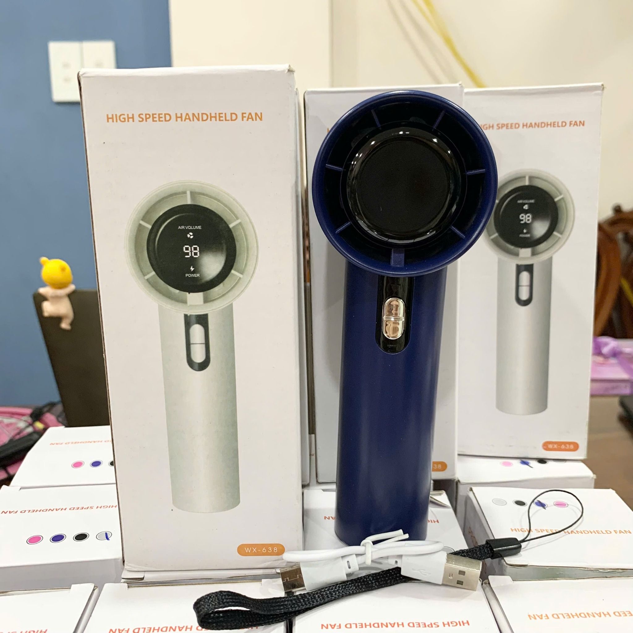 Quạt cầm tay Turbo tốc độ cao (Handheld Fan) tiện lợi, dung lượng cao 3000 mAh, Model: 638