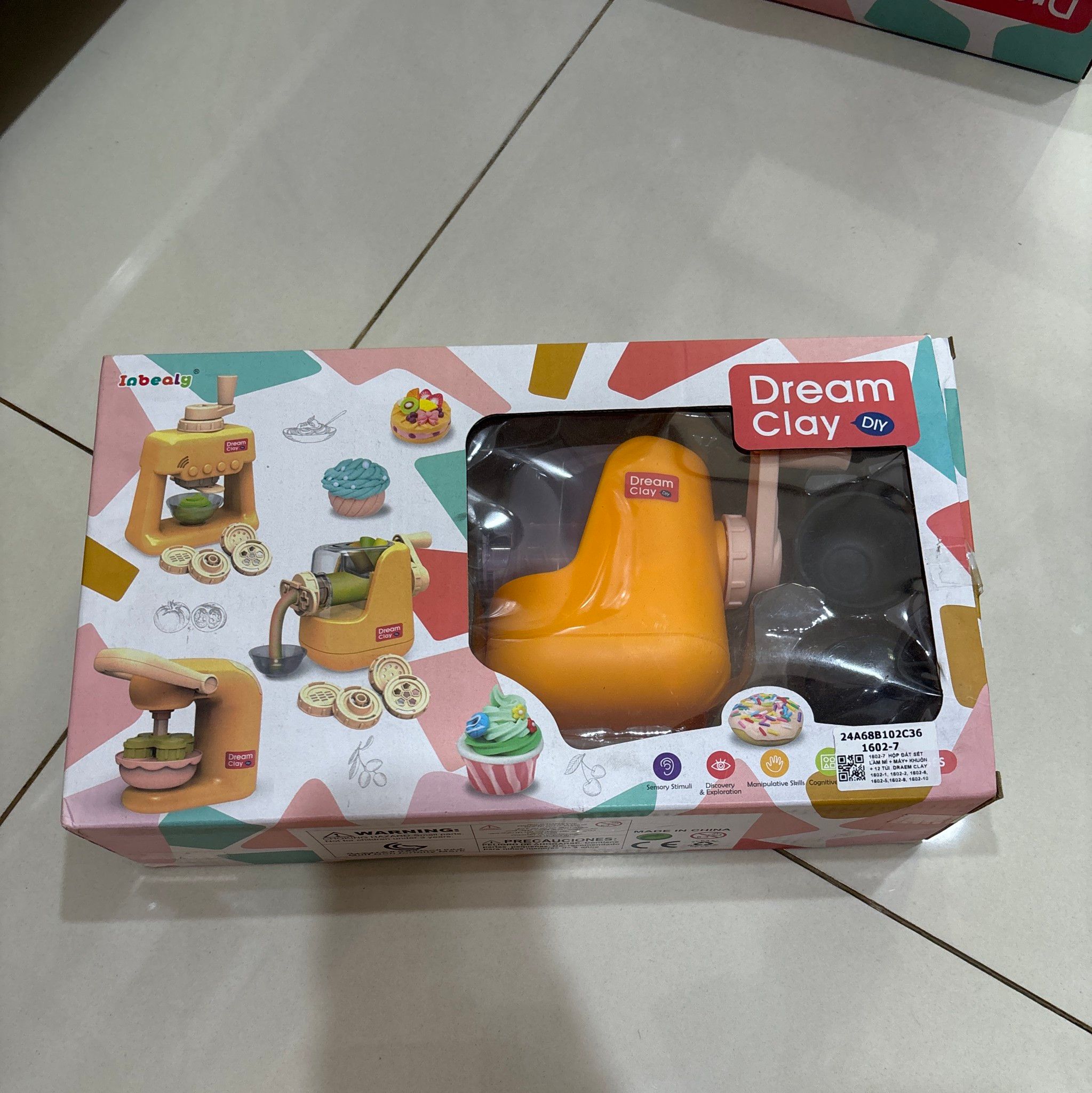 Hộp đất nặn INBEALY Dream Clay DIY: máy làm bánh kèm khuôn, +3ages, No. 1602-2